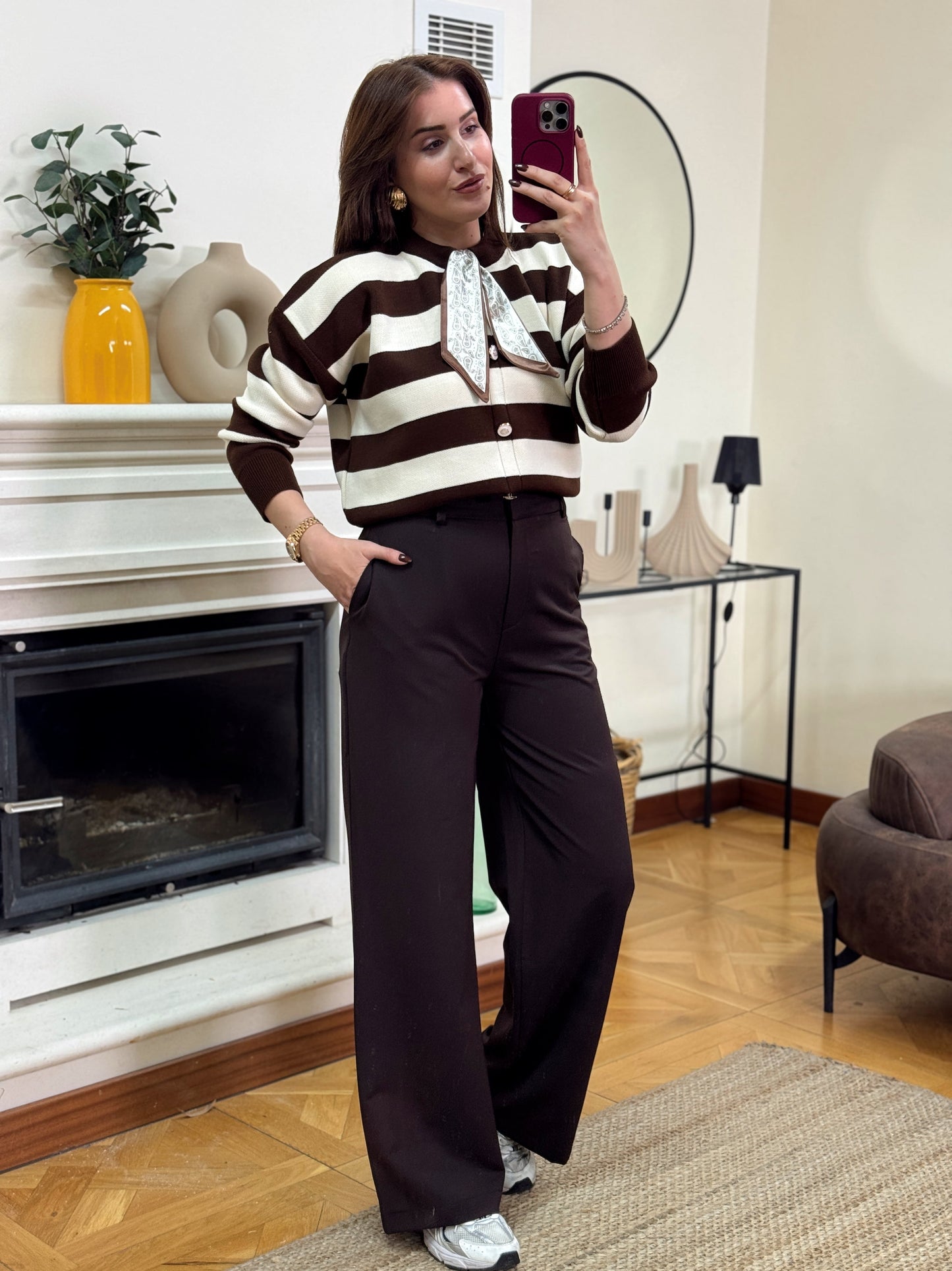 Düğmeli fularlı kazak-KAHVERENGİ