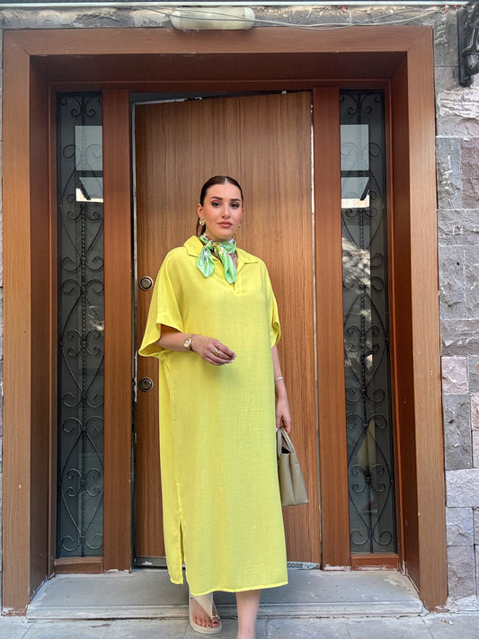 Yırtmaçlı Polo Yaka Elbise - SARI