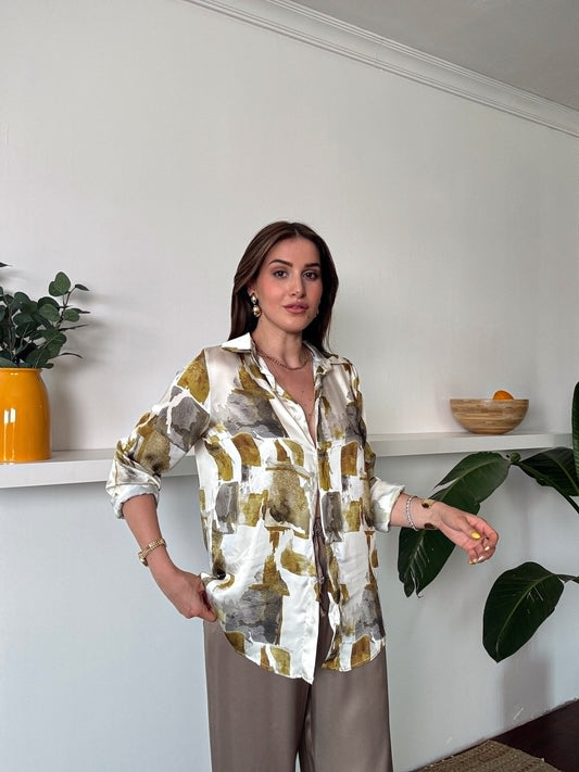 Kolu apoletli saten gömlek YAĞ YEŞİLİ