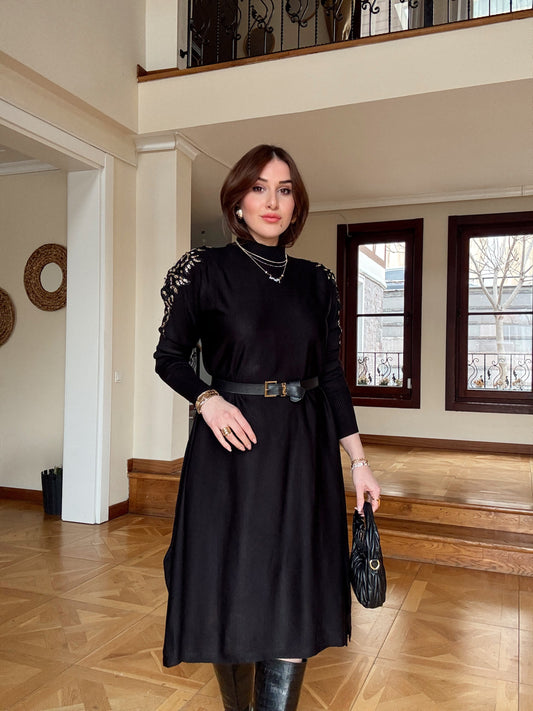 Omuz aksesuarlı tunik elbise-SİYAH