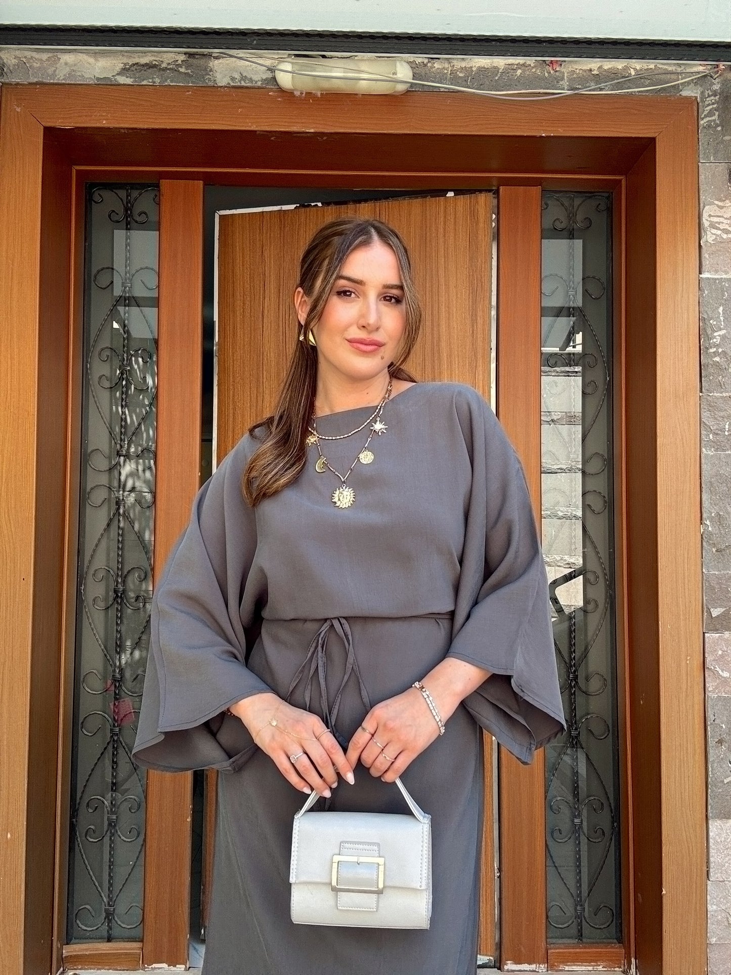 Bağlama Model Cupra bel Kuşaklı Yarasa Kol elbise Füme