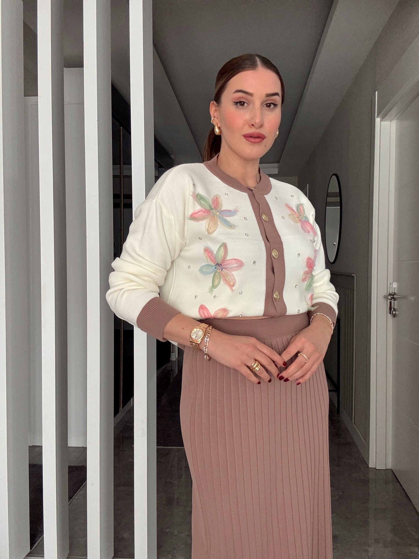 Çiçekli Düğmeli Takım - PUDRA