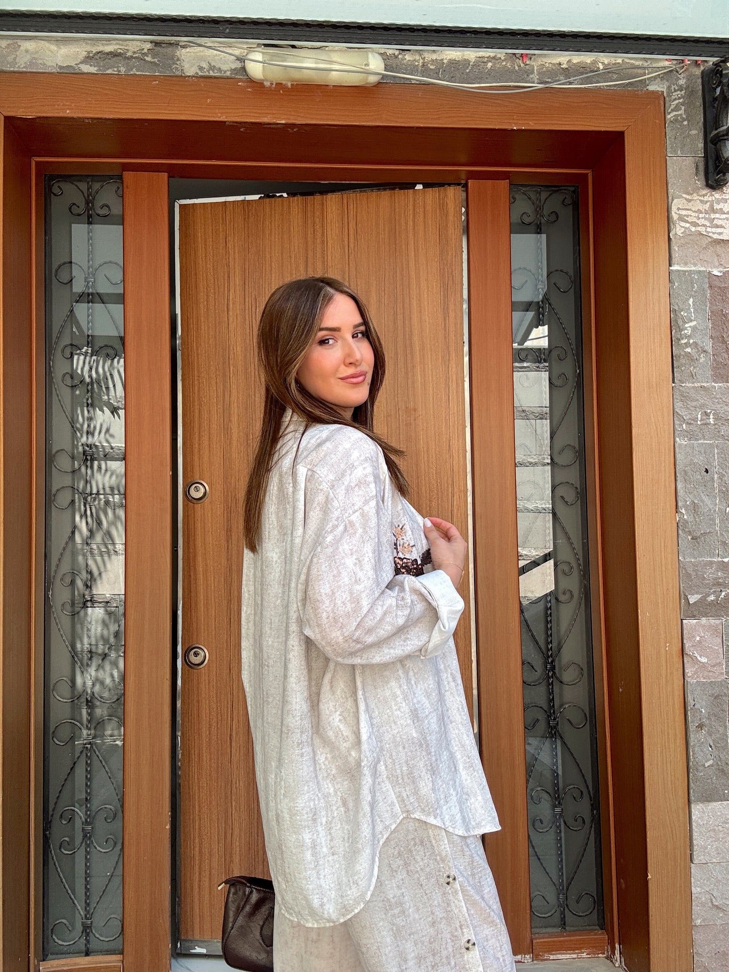 Yan düğme detaylı premium keten takım TAŞ