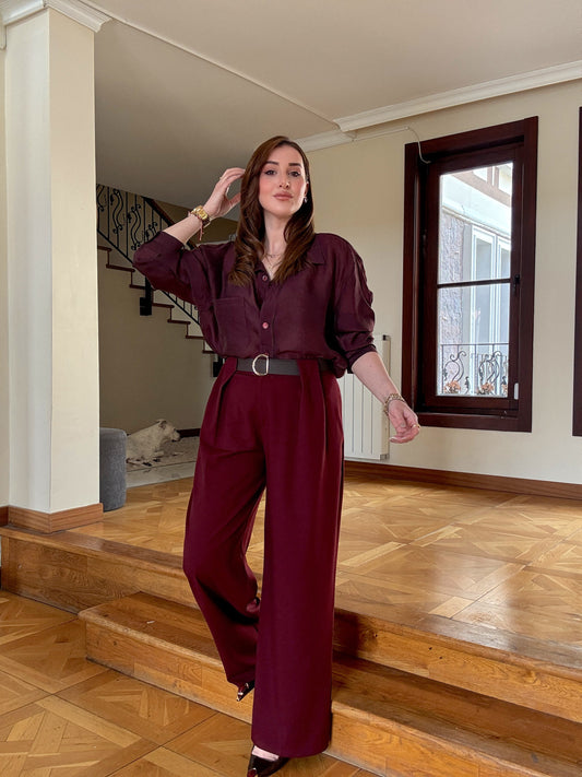 Piliseli detaylı kemerli pantolon Bordo