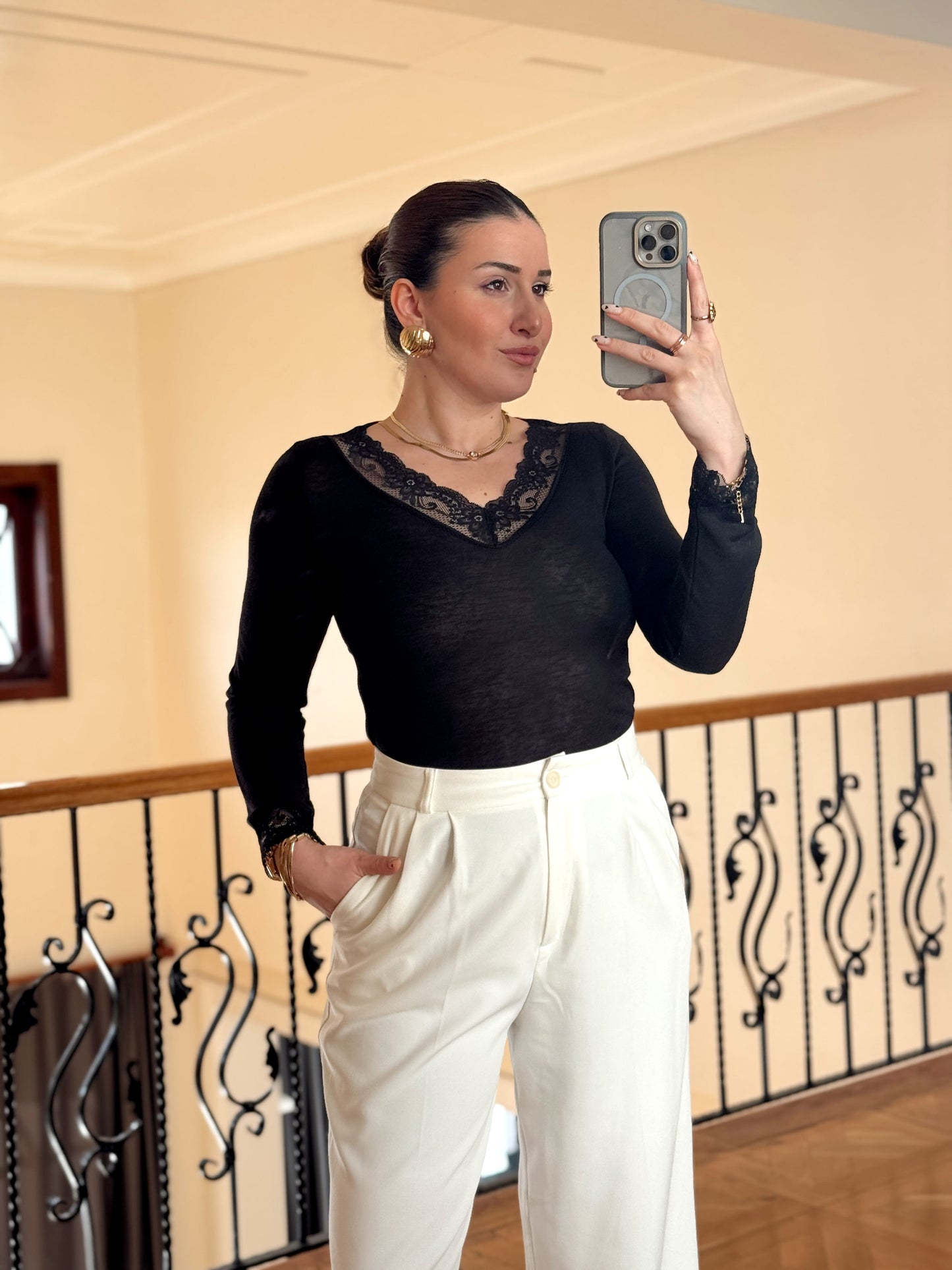 Dantelli Transparan Viskon Bluz-SİYAH