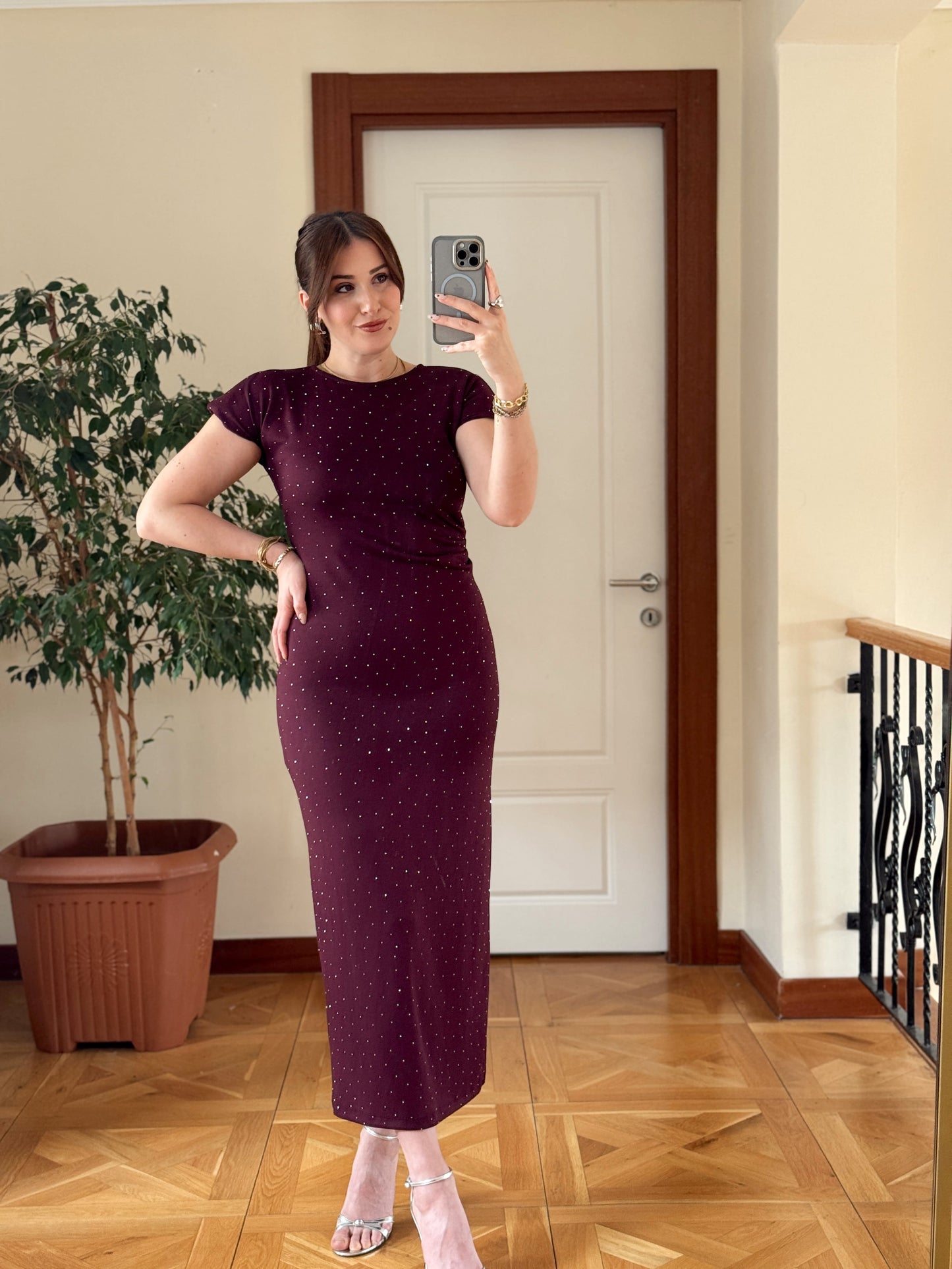 Vatkalı Taşlı Kısa Kol Elbise-MÜRDÜM