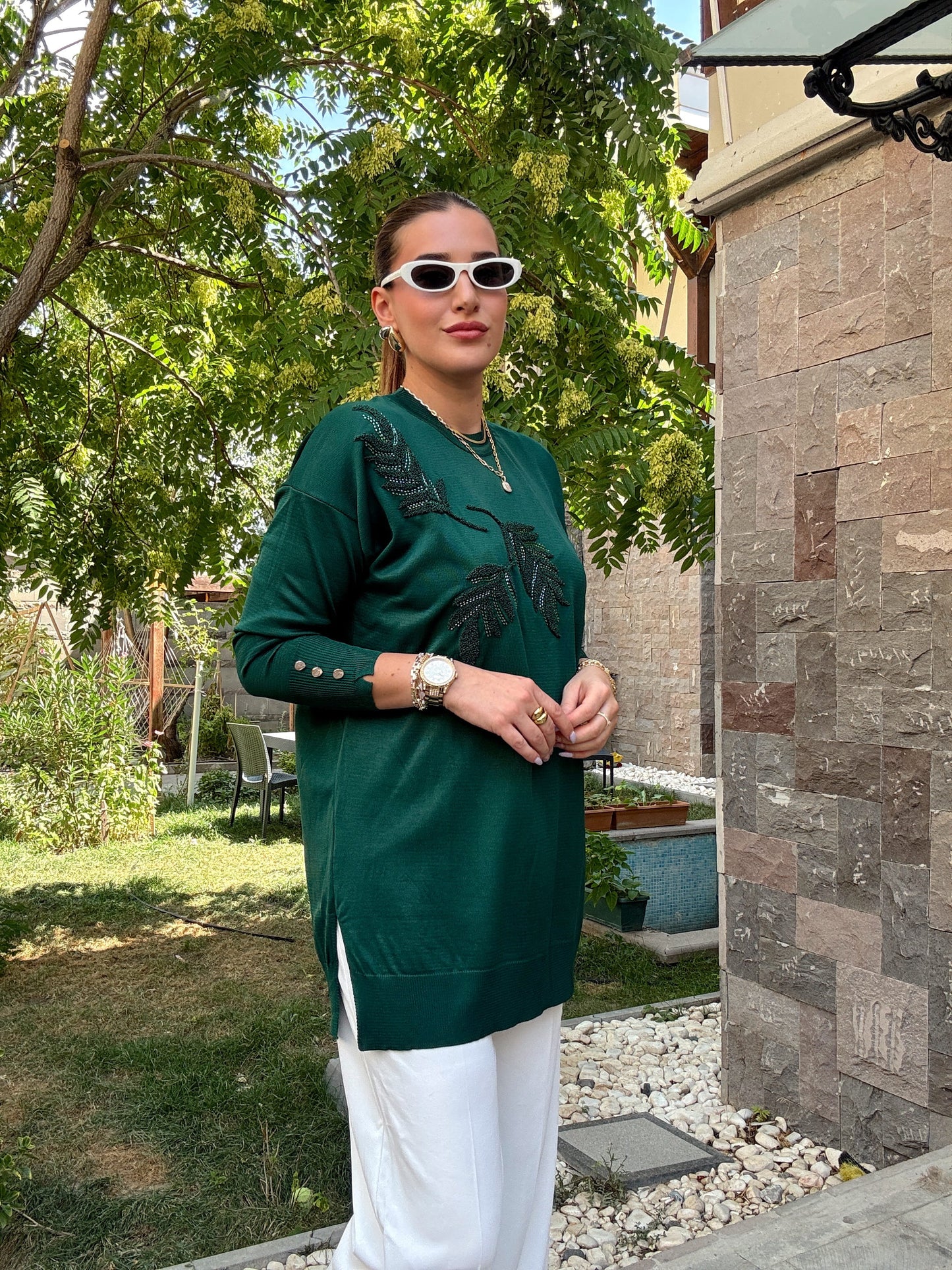 Çiçek taş işlemeli triko kazak Zümrüt