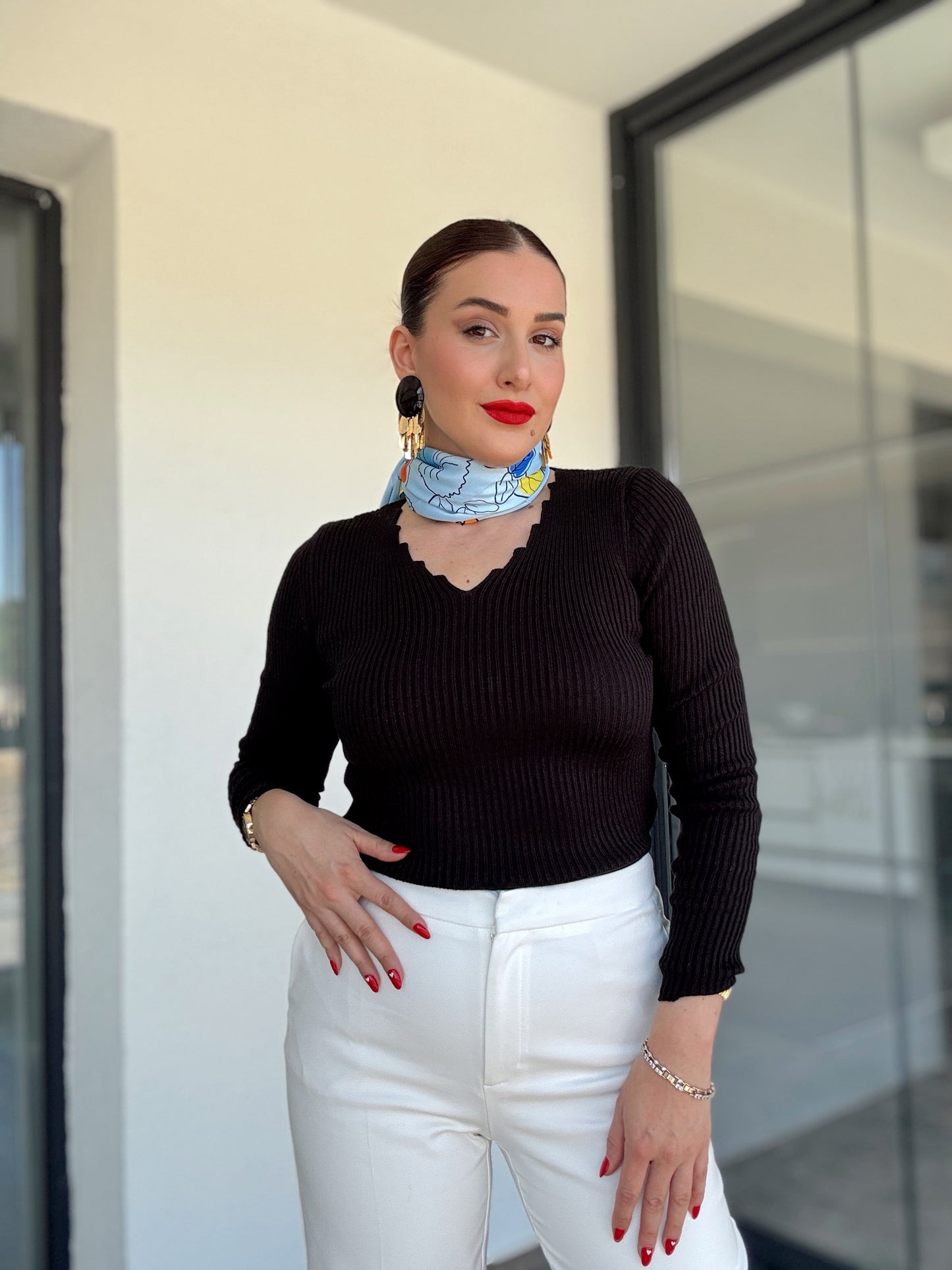 Merdiven Yaka Triko Badi - SİYAH