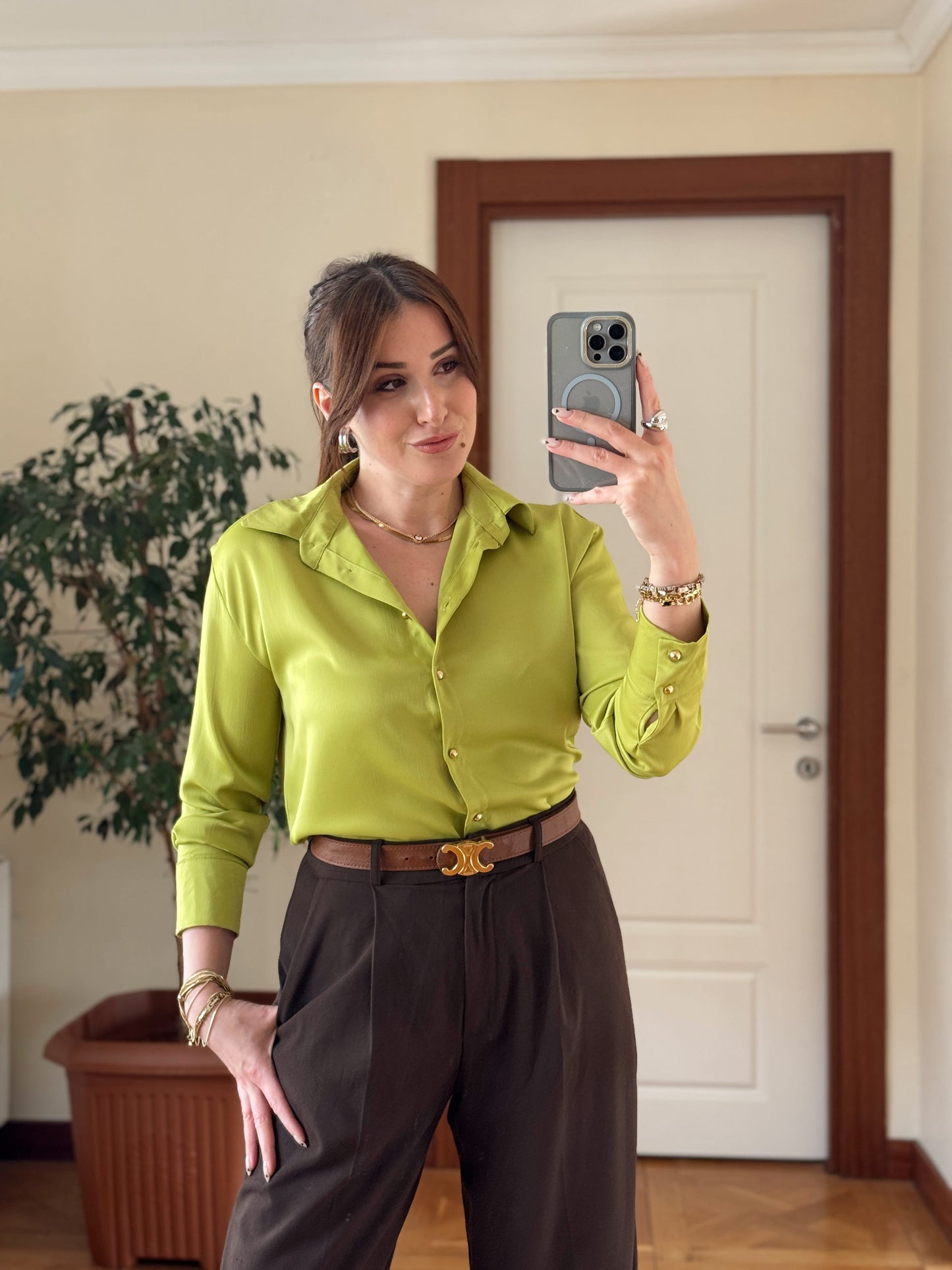 Gold düğme Detaylı Saten Gömlek-YAĞ YEŞİLİ