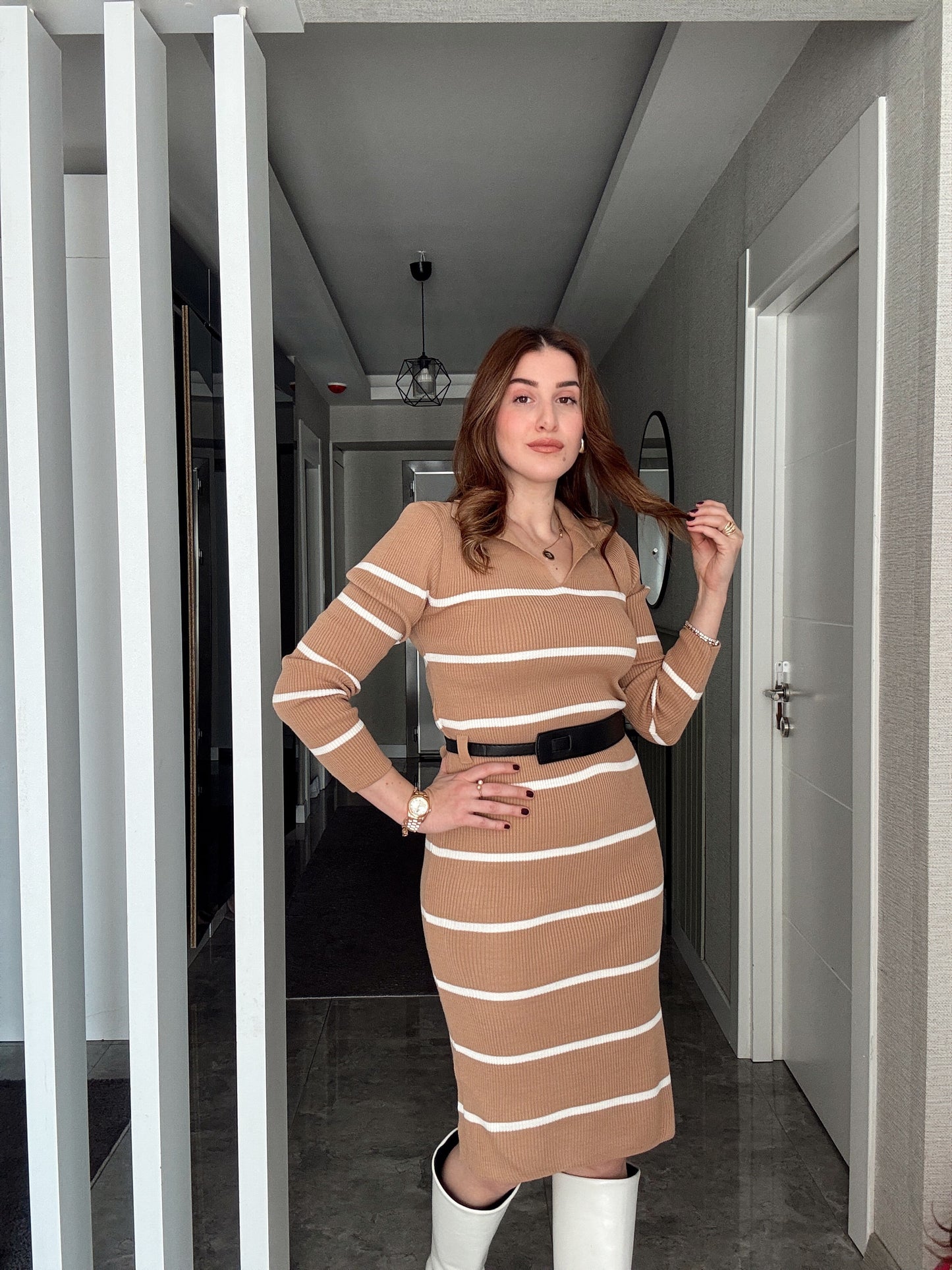 Polo Yaka Çizgili Kemerli Triko Elbise - CAMEL