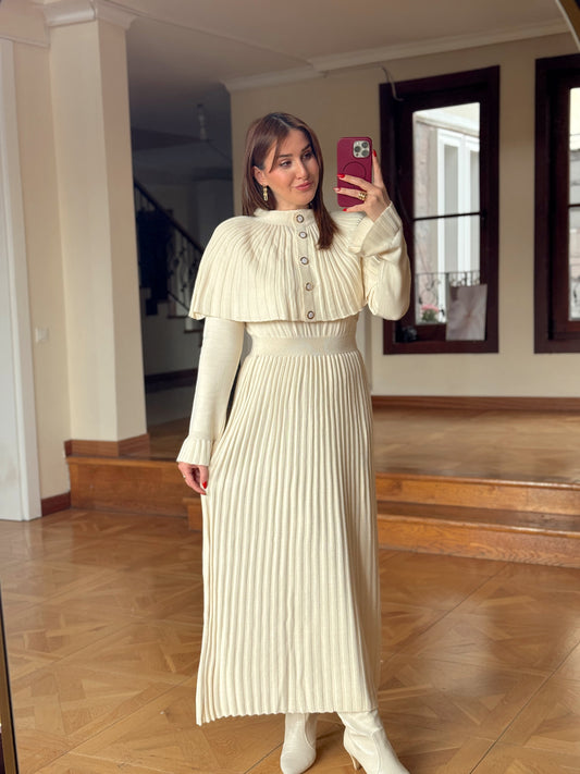 Gold düğme detaylı elbise pelerinli takım-LATTE