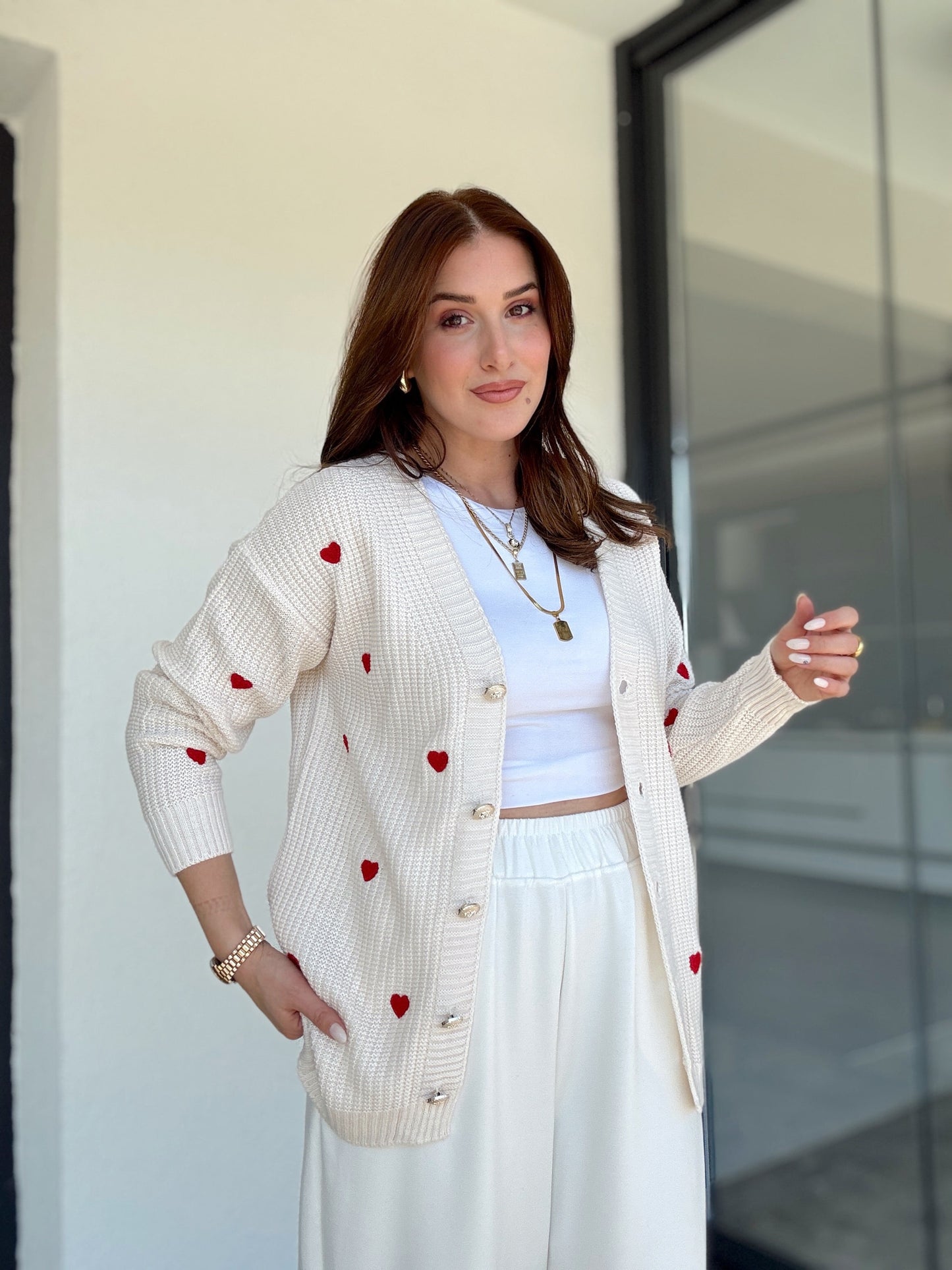 Kalp İşlemeli düğmeli triko hırka Latte