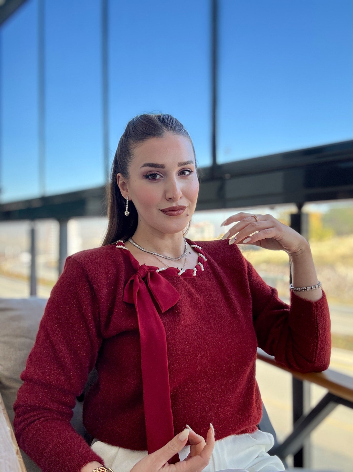 Yaka inci detaylı SİMLİ kazak BORDO