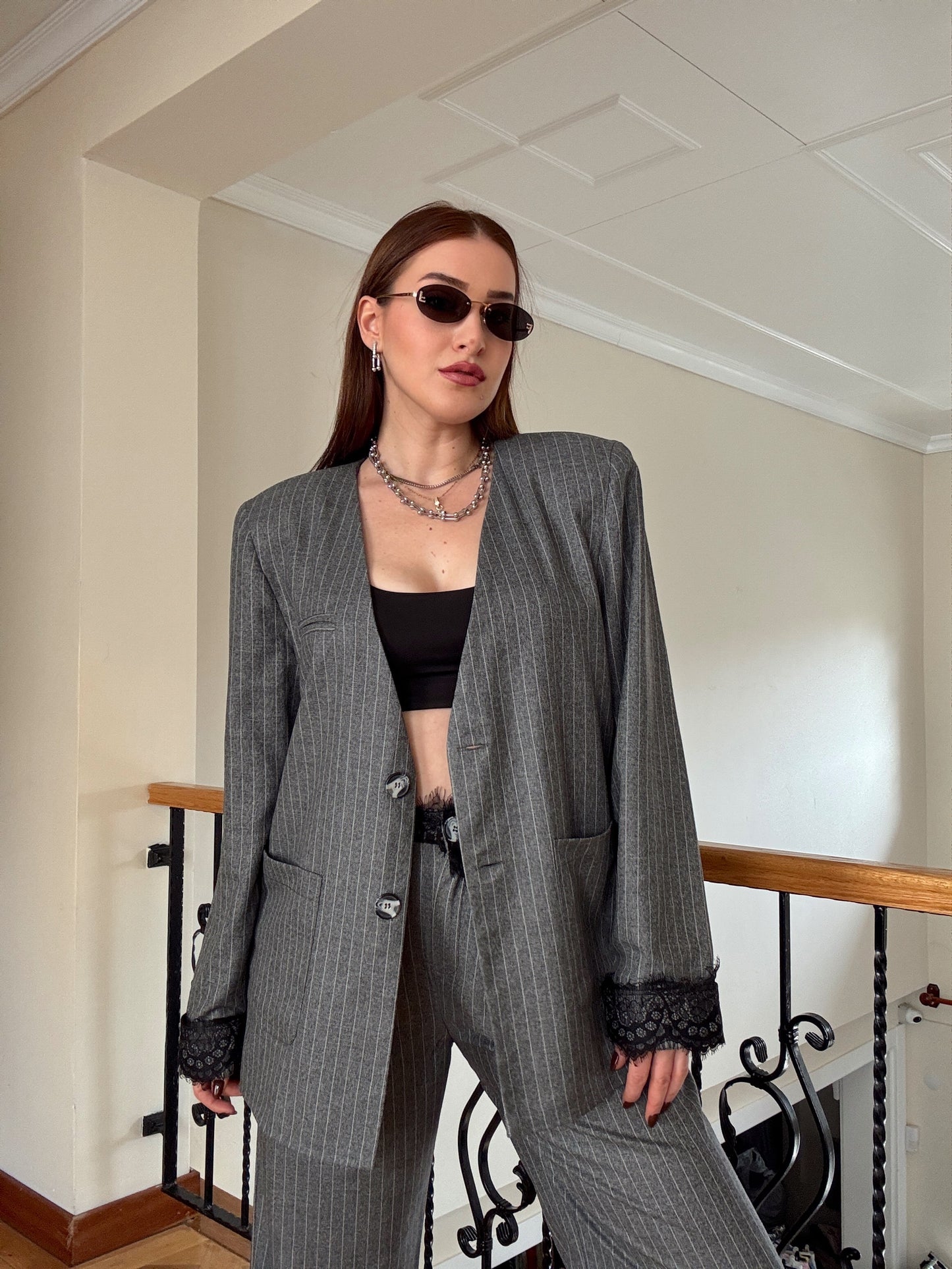 Dantel detaylı çizgili premium takım GRİ