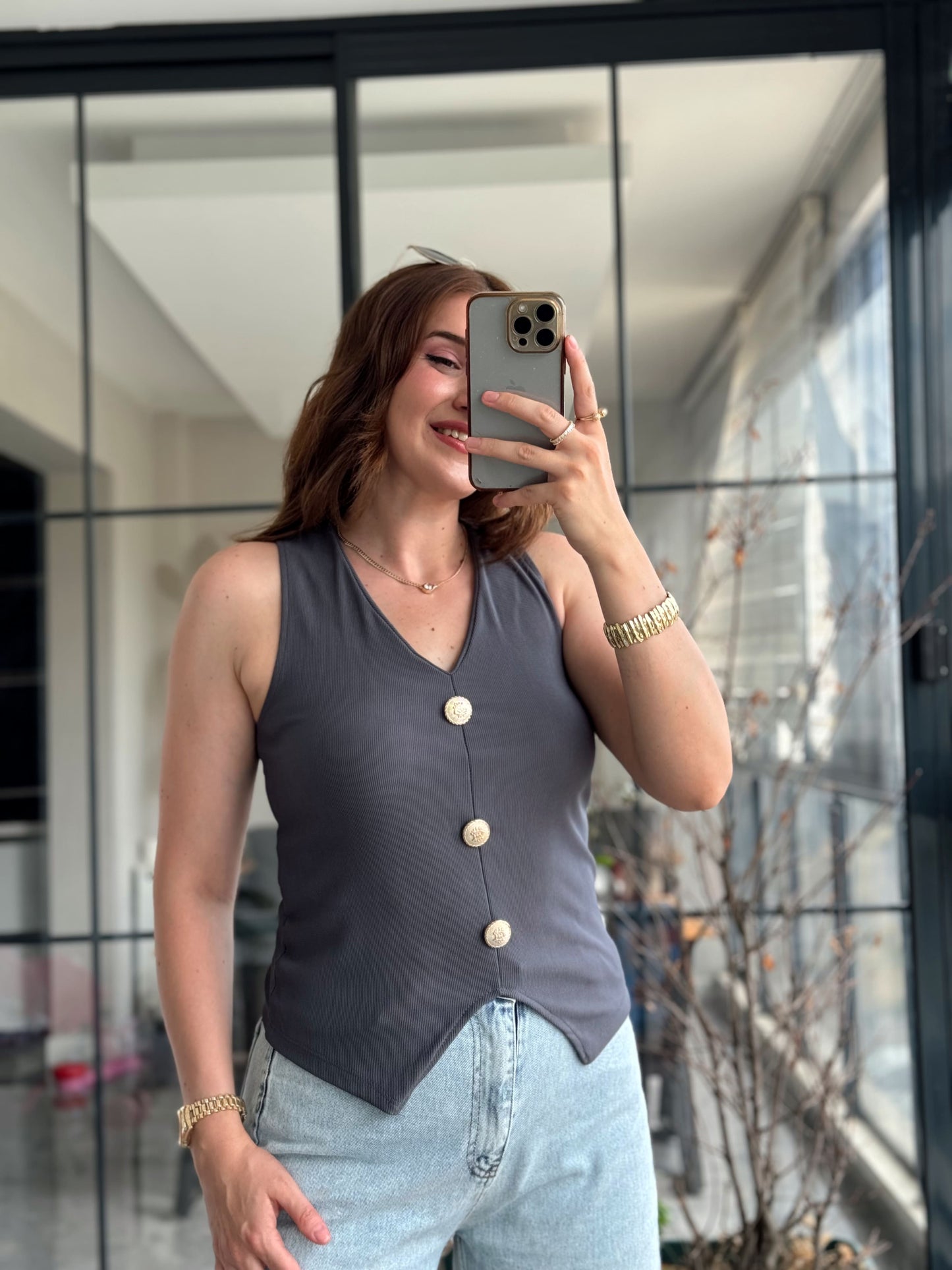 Kolsuz Düğme Detaylı Bluz - FÜME