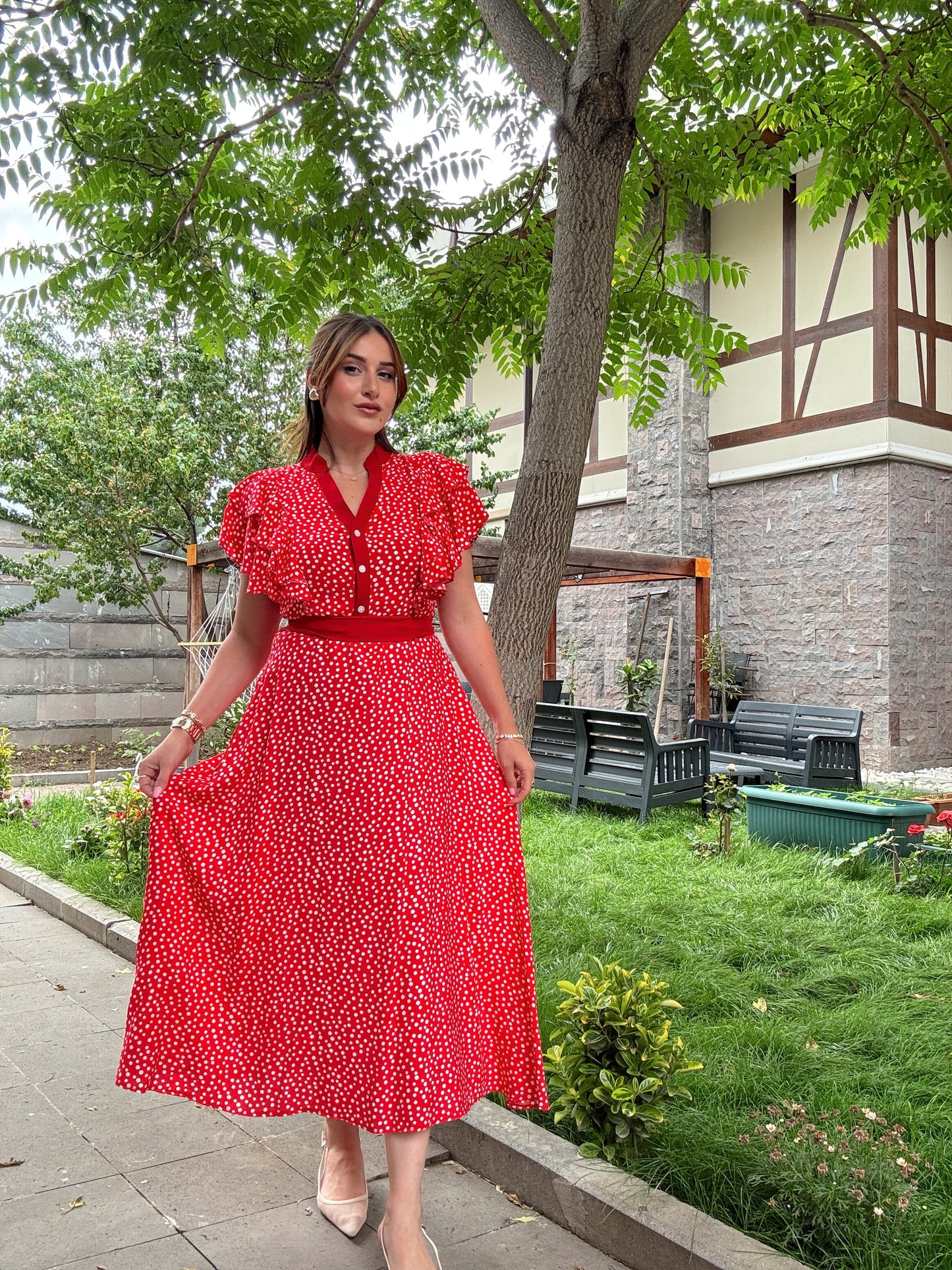 Puantiye desenli kuşaklı elbise Kırmızı