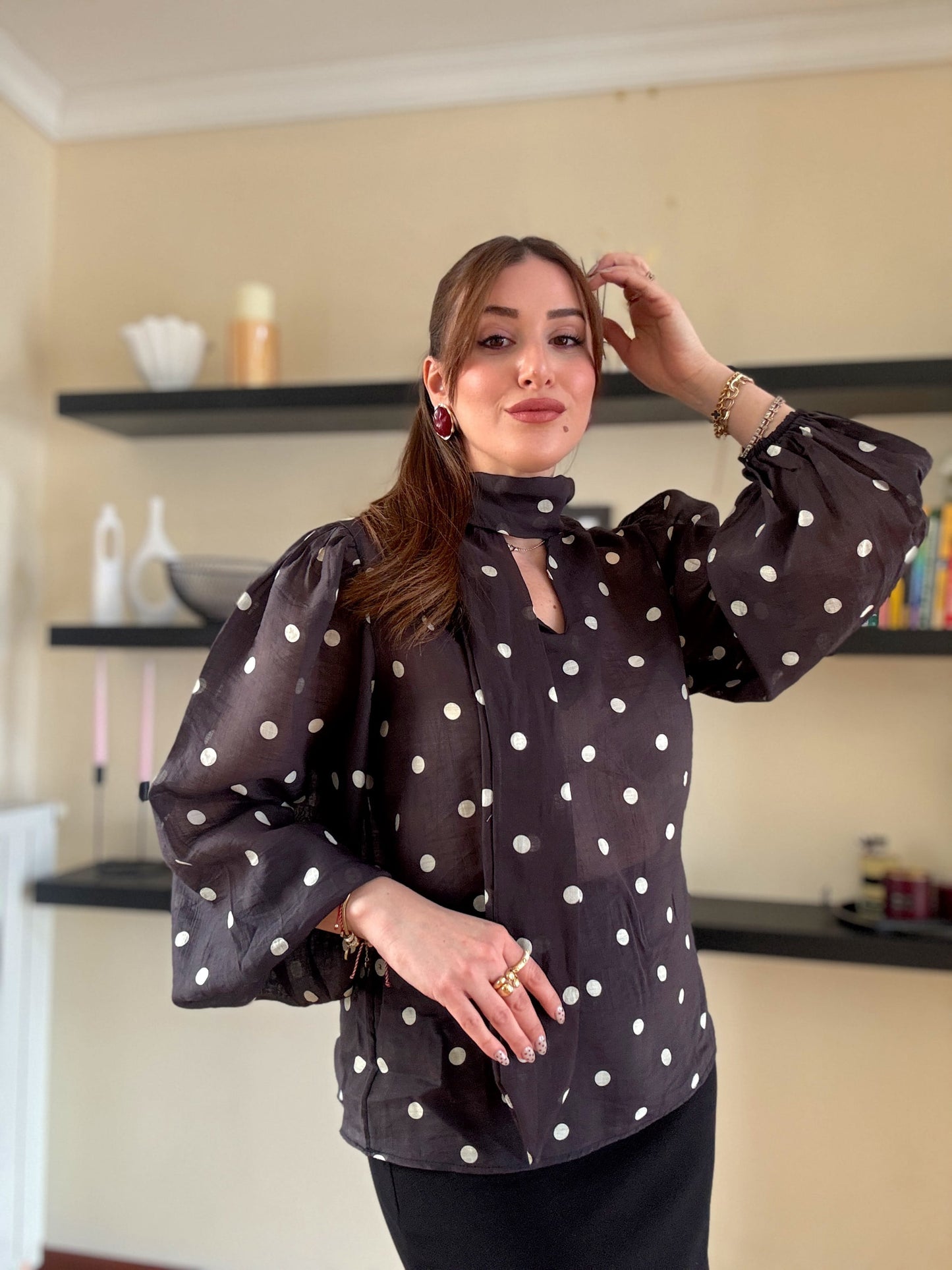 Puantiye desenli viskon gömlek Siyah