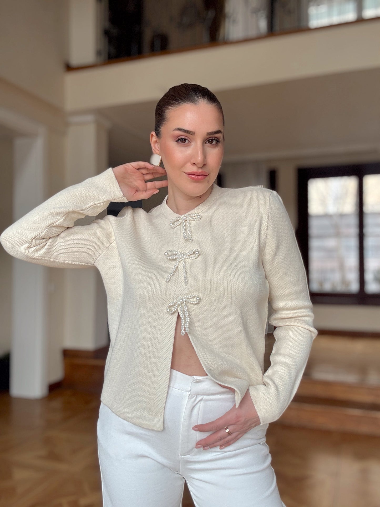 Fiyonk inci taşlı hırka-LATTE