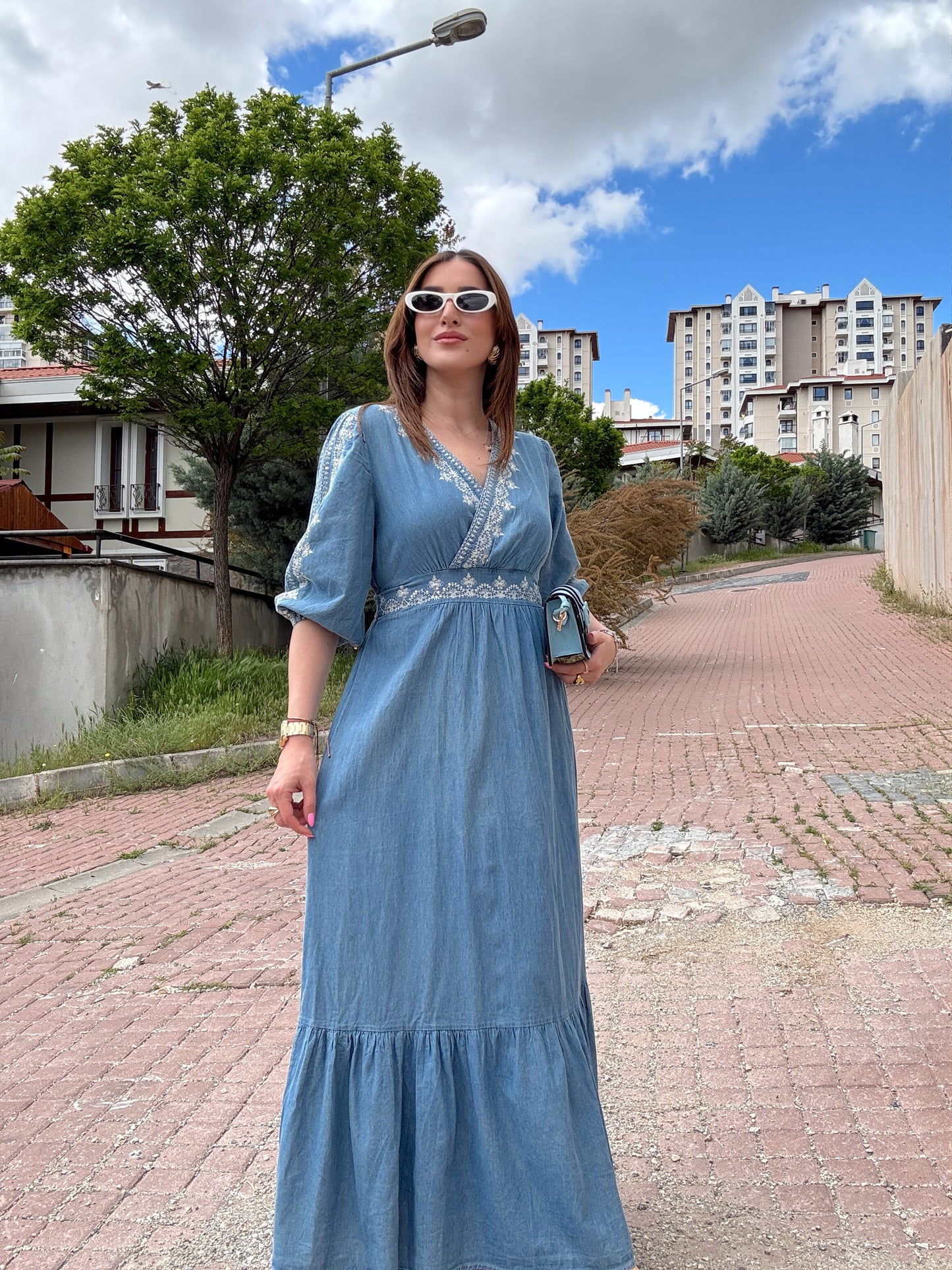 Nakışlı Tensel Elbise Mavi