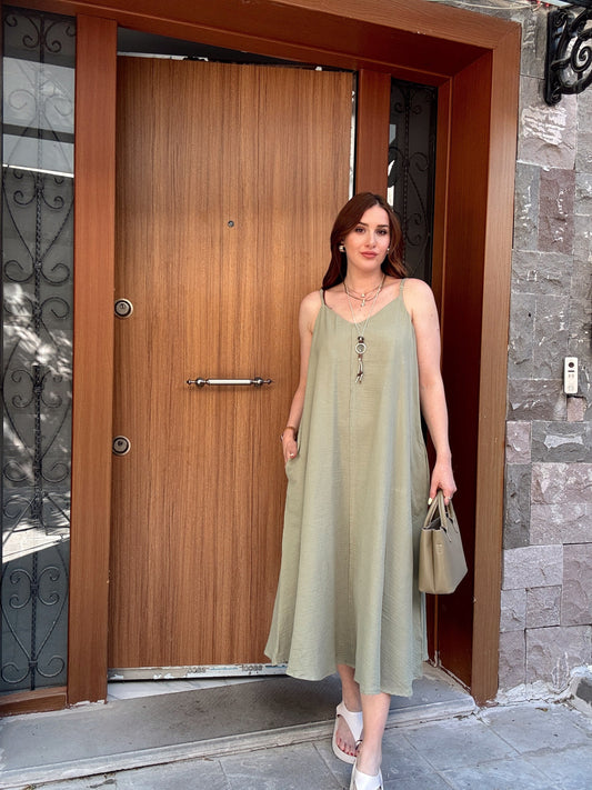 Kolye aksesuar detaylı keten elbise YEŞİL