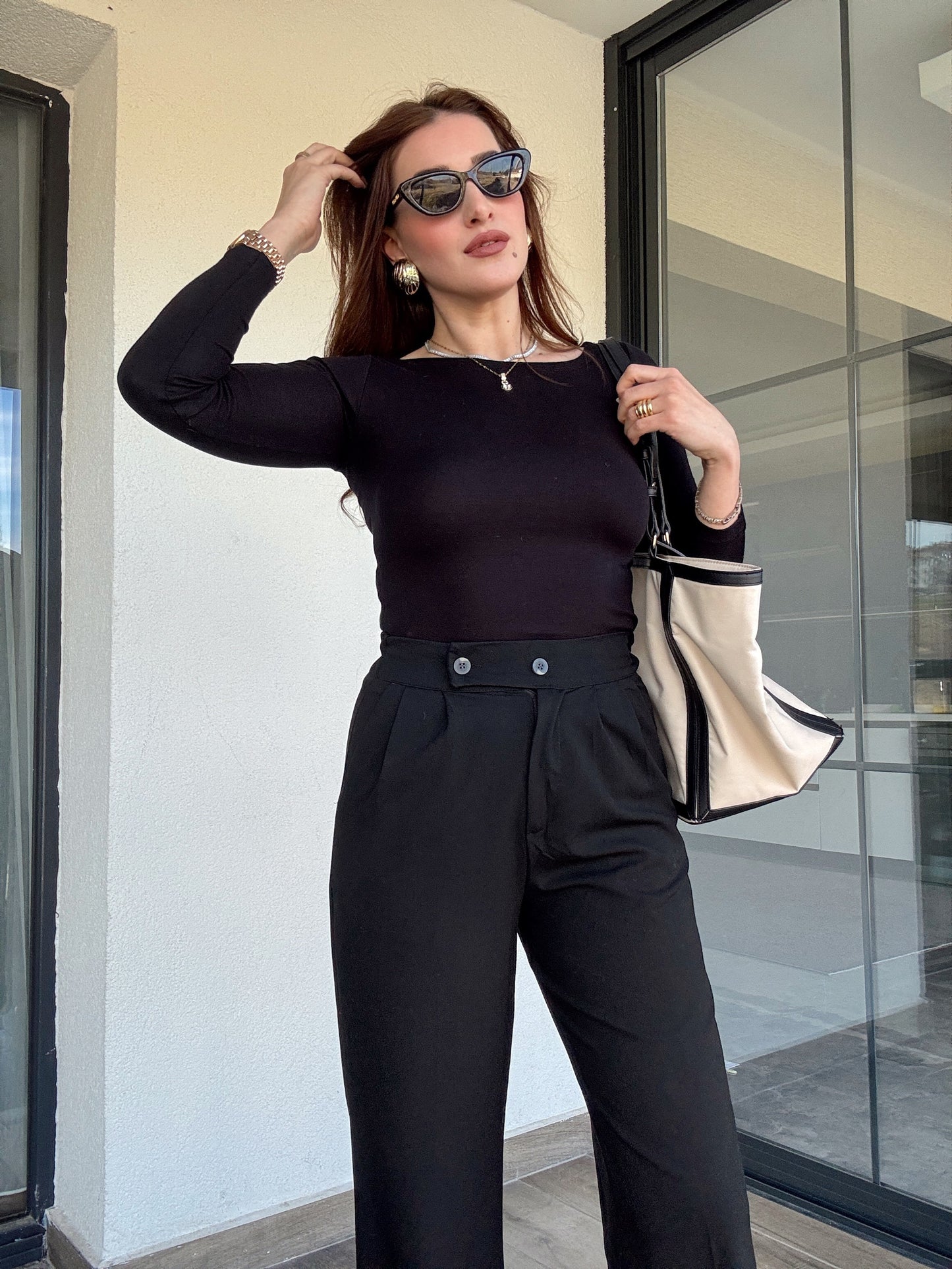 Buzi kayık yaka bluz SİYAH