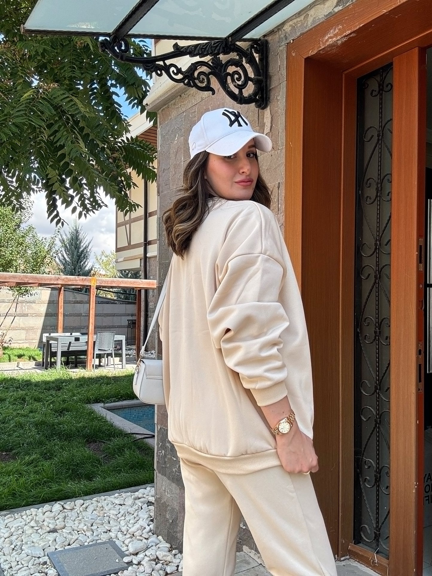Üç İplik Şardonlu Basic Sweatshirt - TAŞ