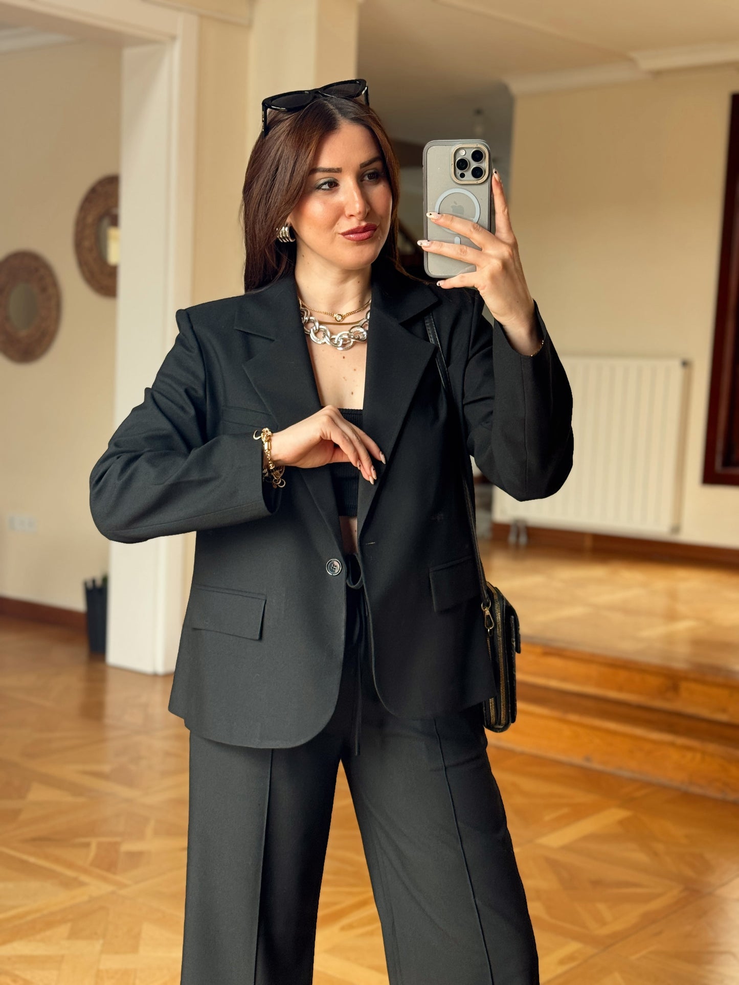 Arkası Düğme Detaylı Çizgili Takım-SİYAH