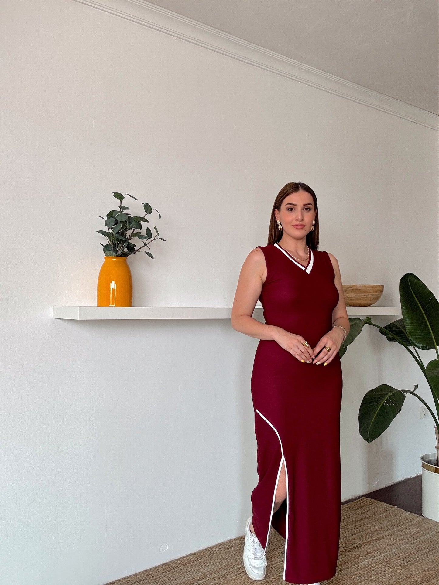 V yaka Yırtmaçlı elbise Bordo