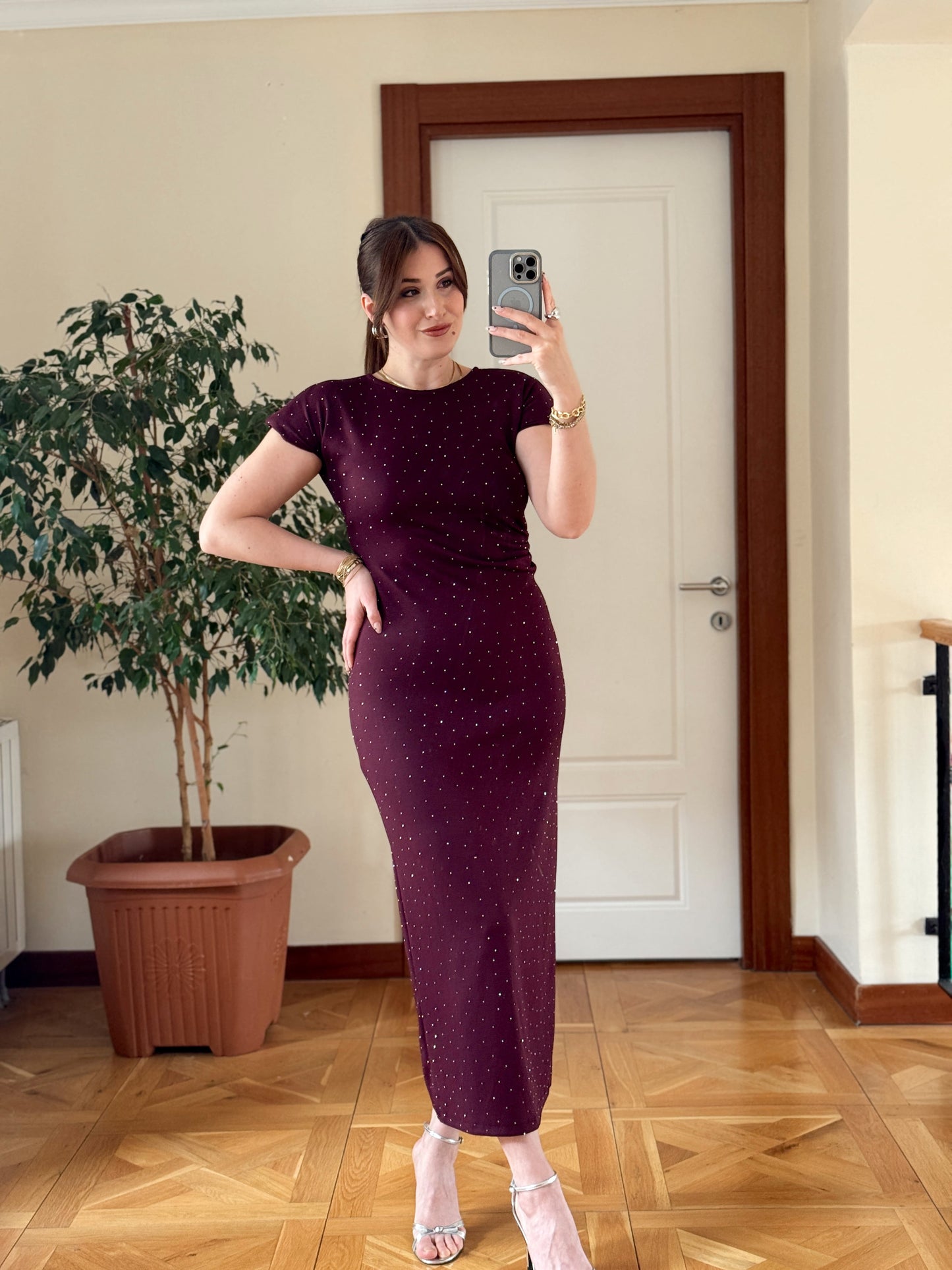 Vatkalı Taşlı Kısa Kol Elbise-MÜRDÜM