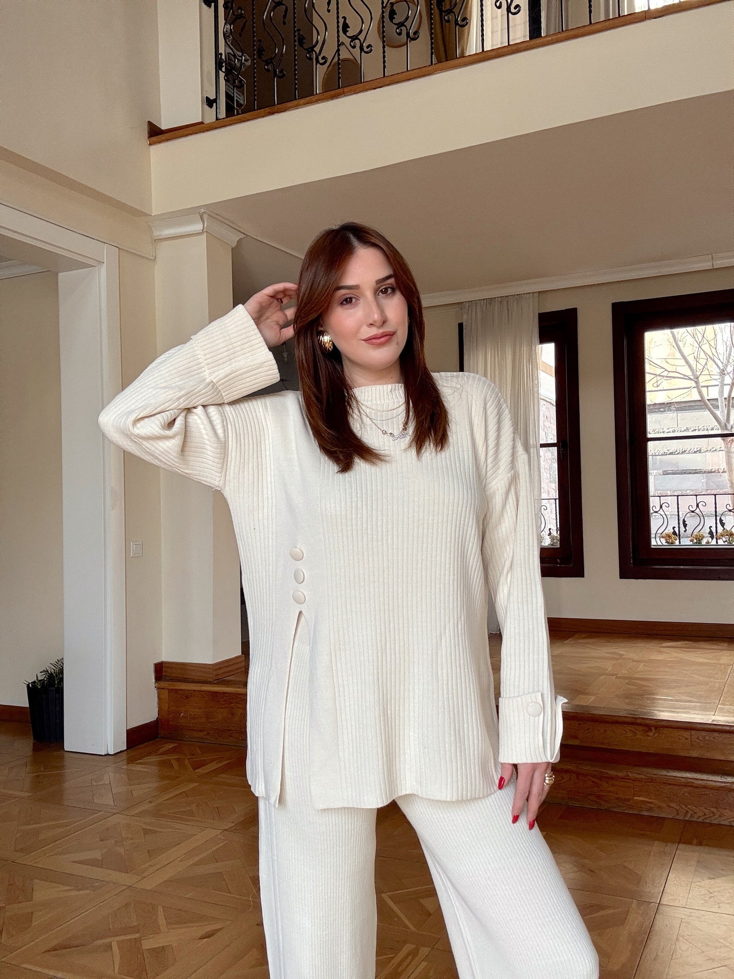 3 Düğmeli yanı yırtmaçlı triko takım-LATTE