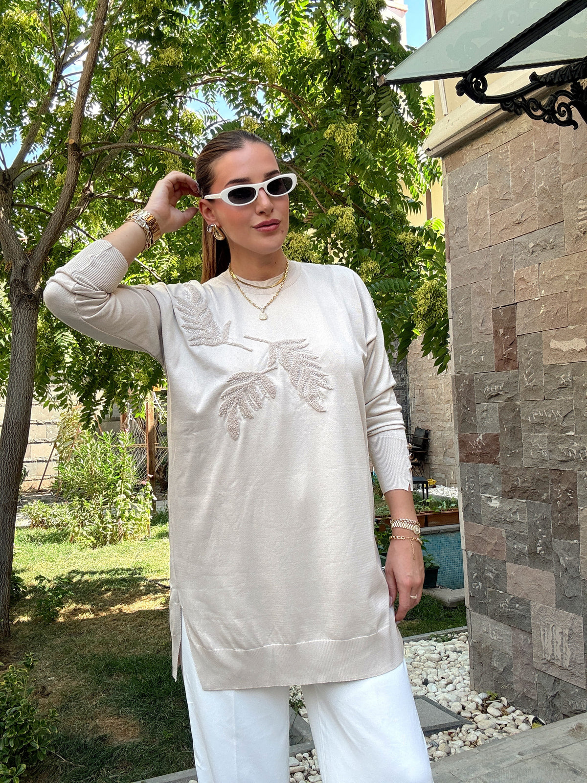 Çiçek taş işlemeli triko kazak Taş