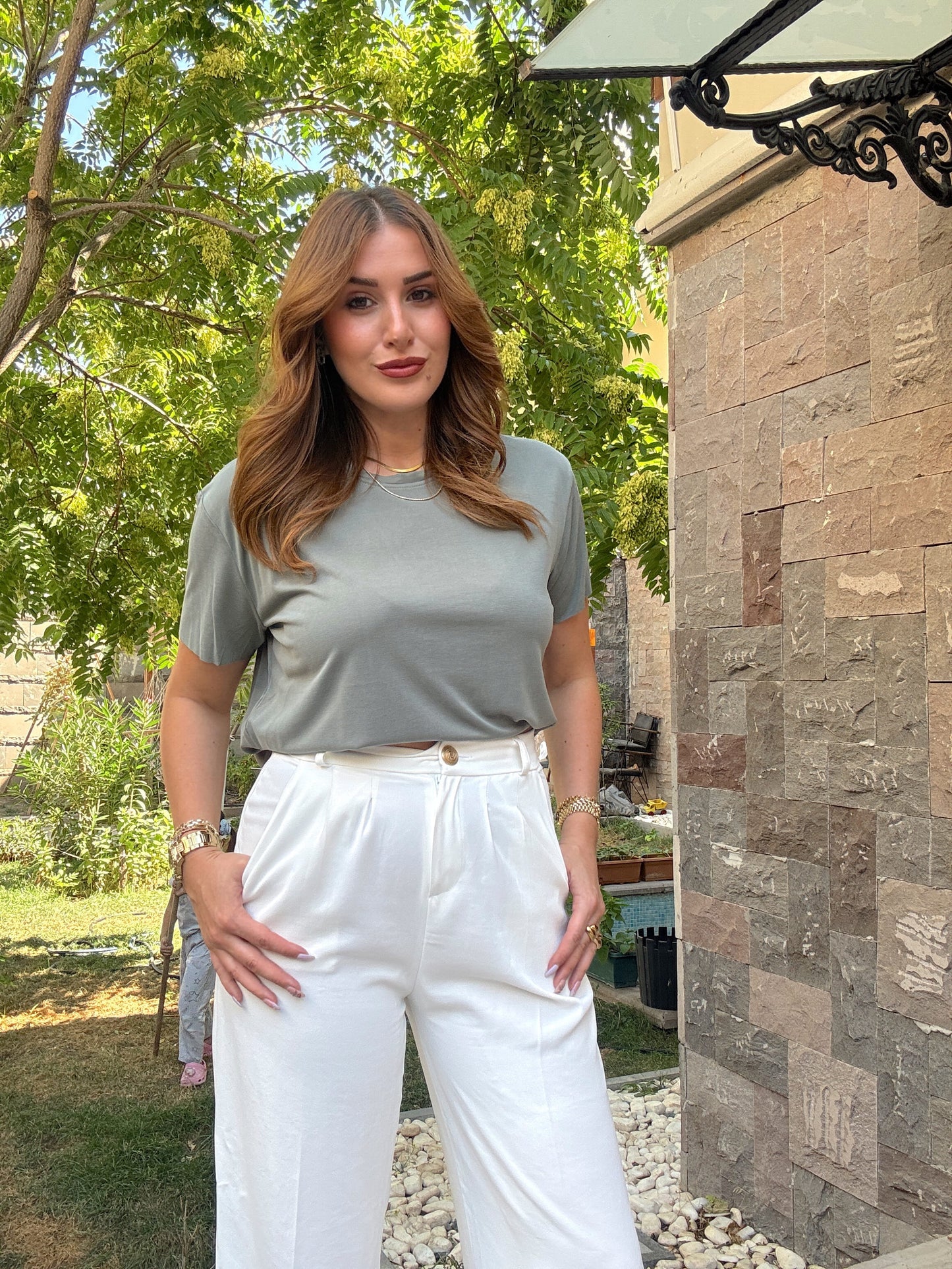 Tensel kumaş yırtmaçlı oversize tişört Haki