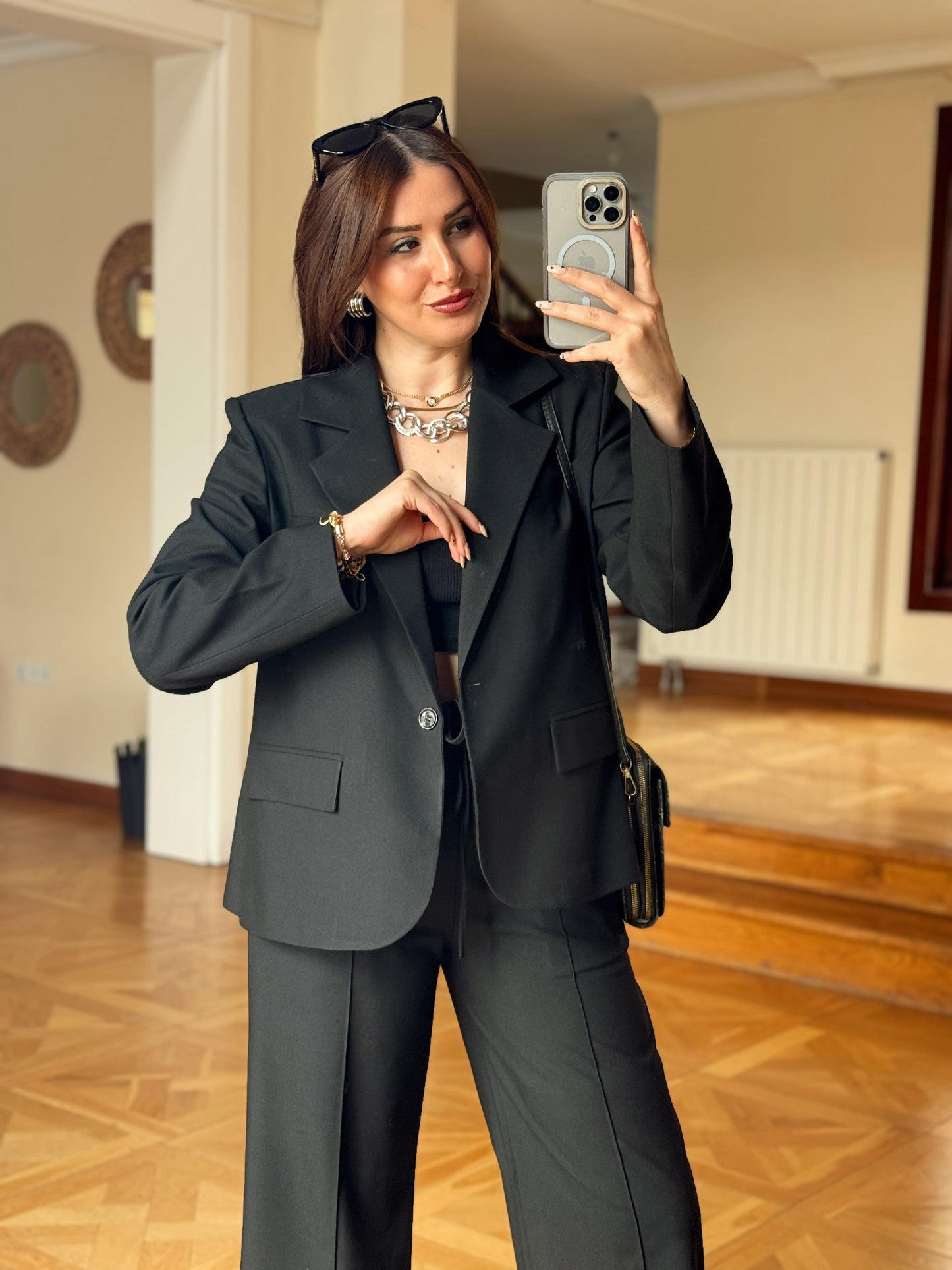 Arkası Düğme Detaylı Çizgili Takım-SİYAH