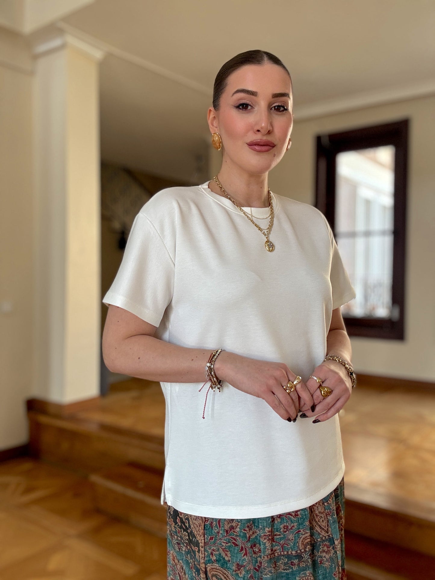 Oversize Modal Yırtmaçlı Tişört Ekru