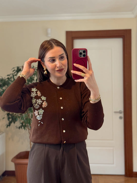 Papatya çiçekli hırka KAHVERENGİ