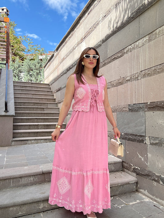 Nakışlı Elbiseli Yelekli Takım Pembe