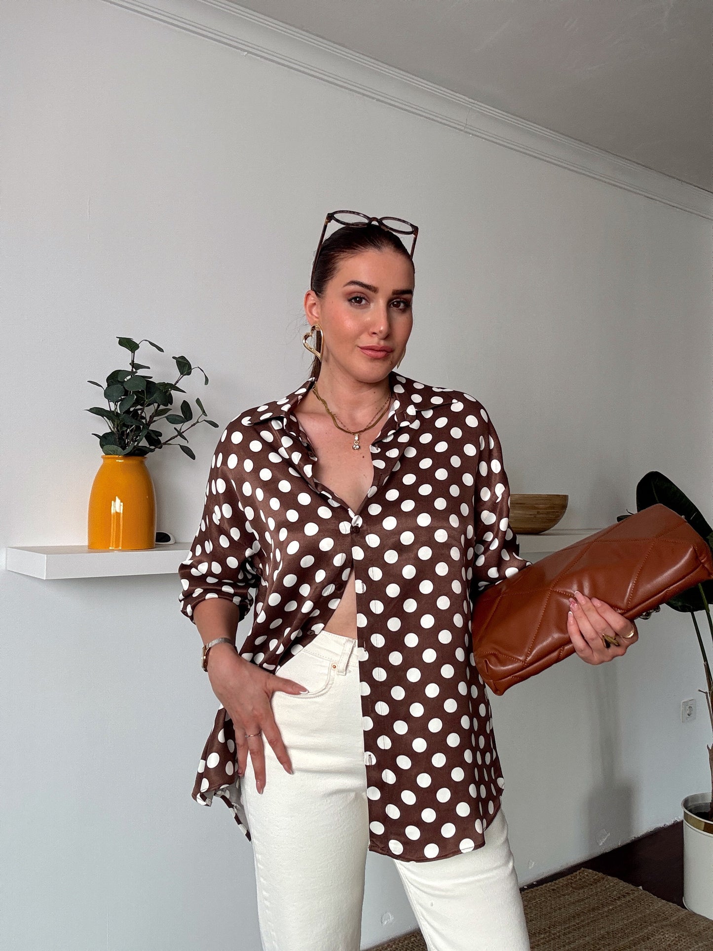 Puantiye Desenli Premium Saten Gömlek Kahve