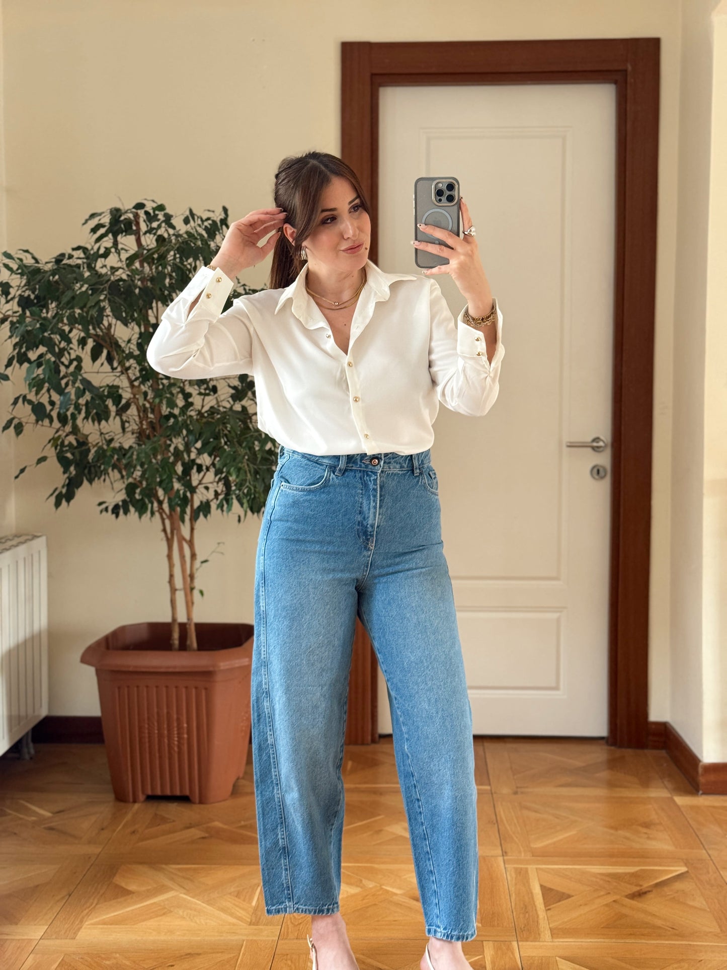 Gold düğme Detaylı Saten Gömlek-BEYAZ