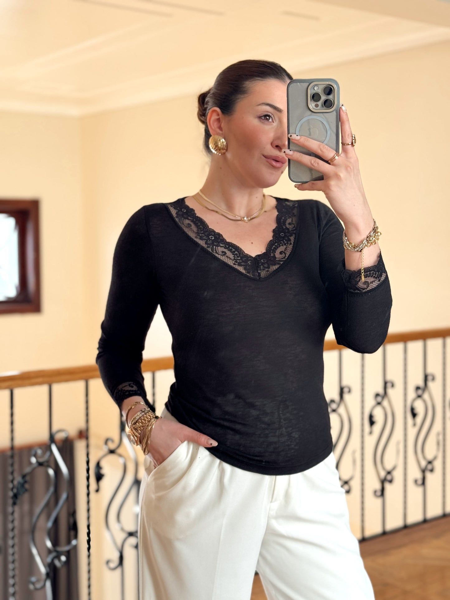 Dantelli Transparan Viskon Bluz-SİYAH