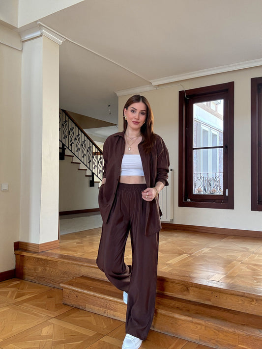 Parlak ikili takım kahverengi