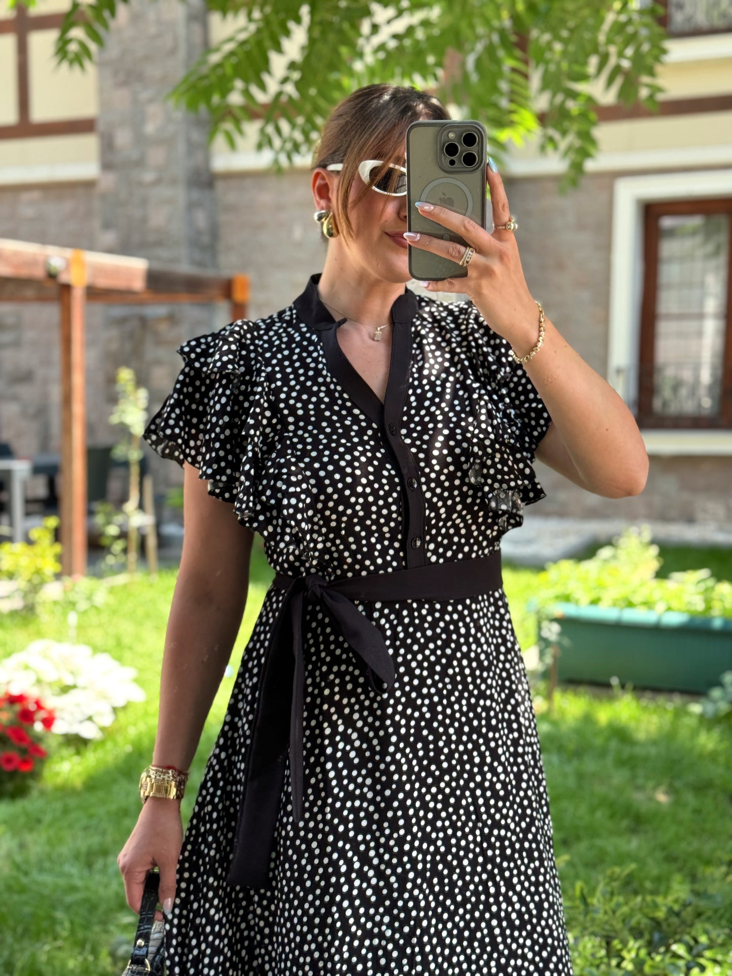 Puantiye desenli kuşaklı elbise Siyah