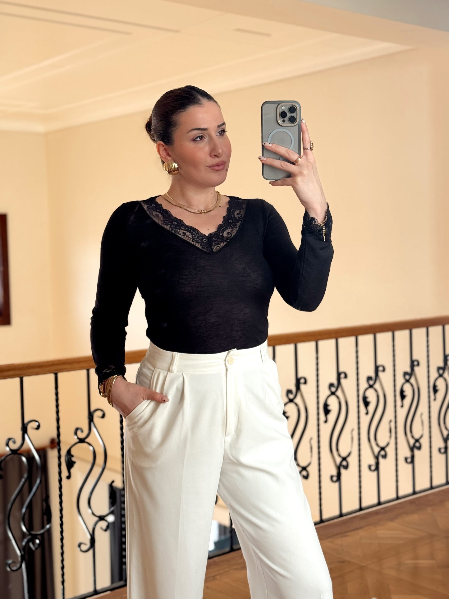 Dantelli Transparan Viskon Bluz-SİYAH