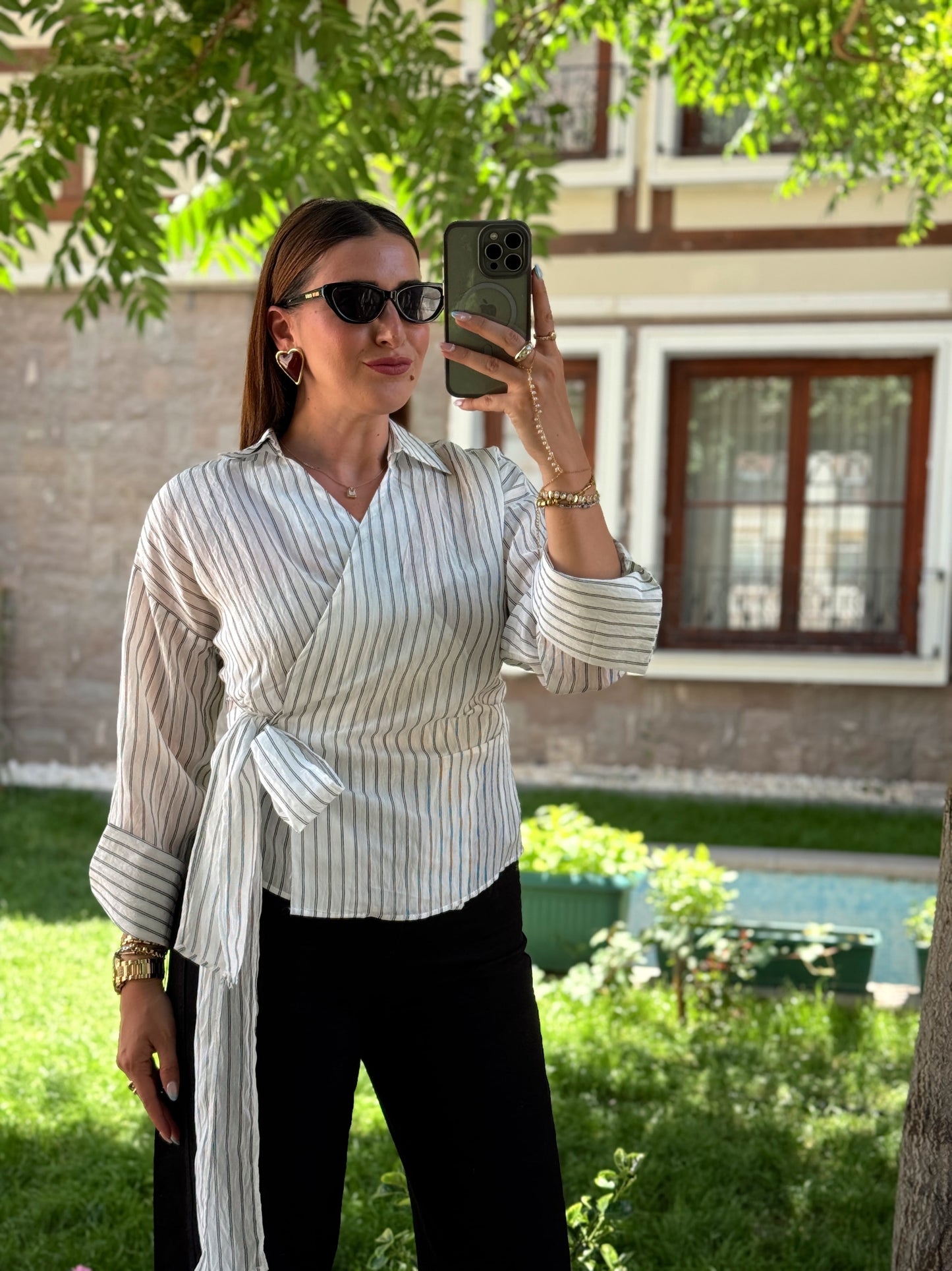 Çizgili bağlamalı gömlek Beyaz