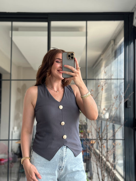 Kolsuz Düğme Detaylı Bluz - FÜME