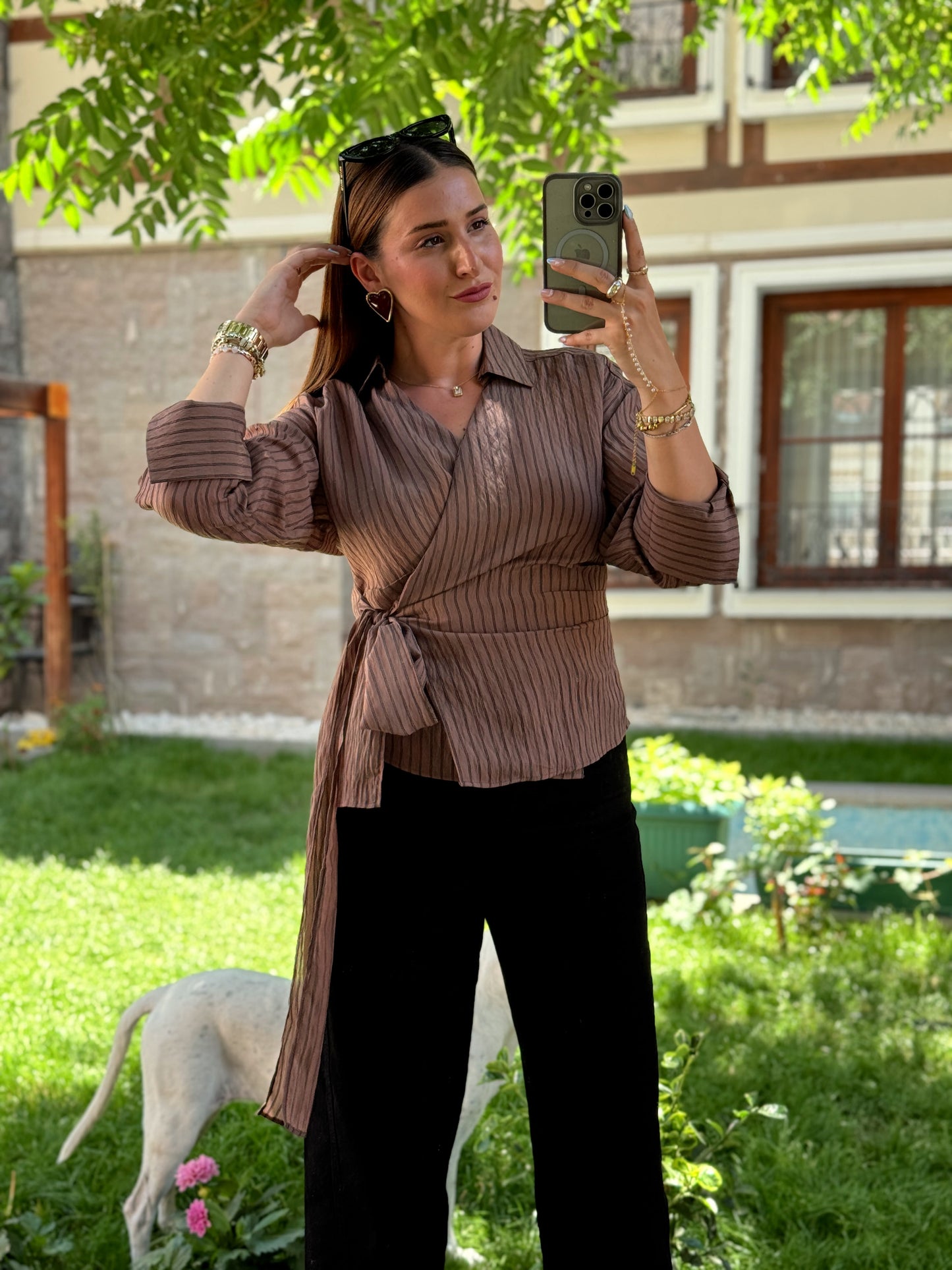 Çizgili bağlamalı gömlek Kahve