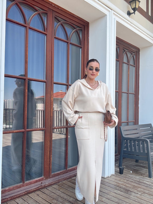 V yaka Kapüşonlu Yırtmaçlı etek takım bej