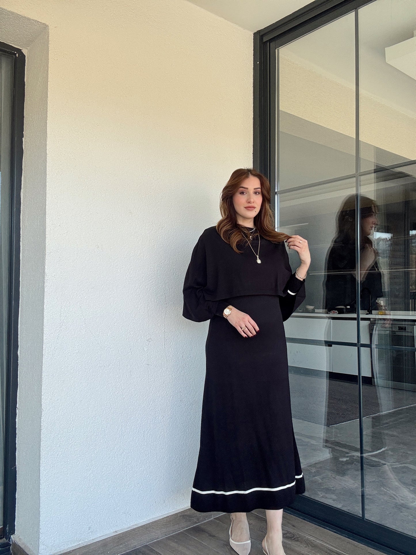 Çizgili pelerinli elbise-SİYAH