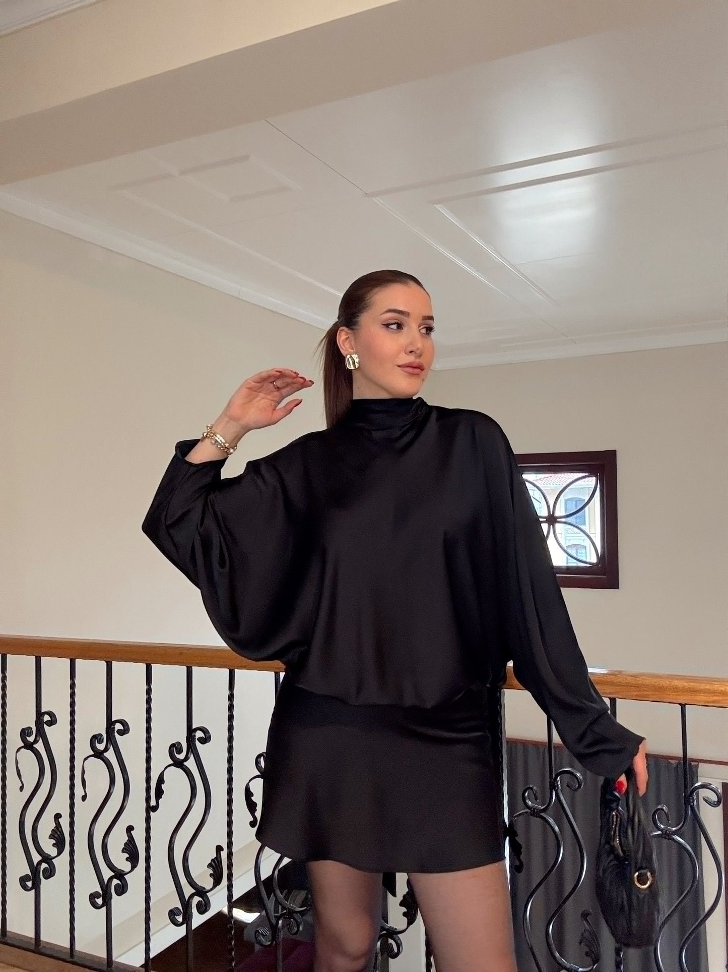 Boyun bağlamalı saten elbise-SİYAH