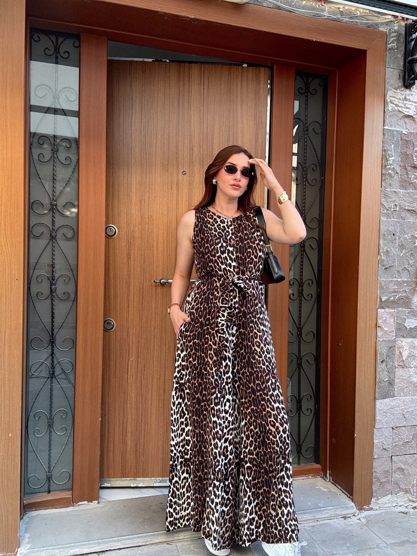Sırt fermuar detaylı kuşaklı tulum LEOPAR