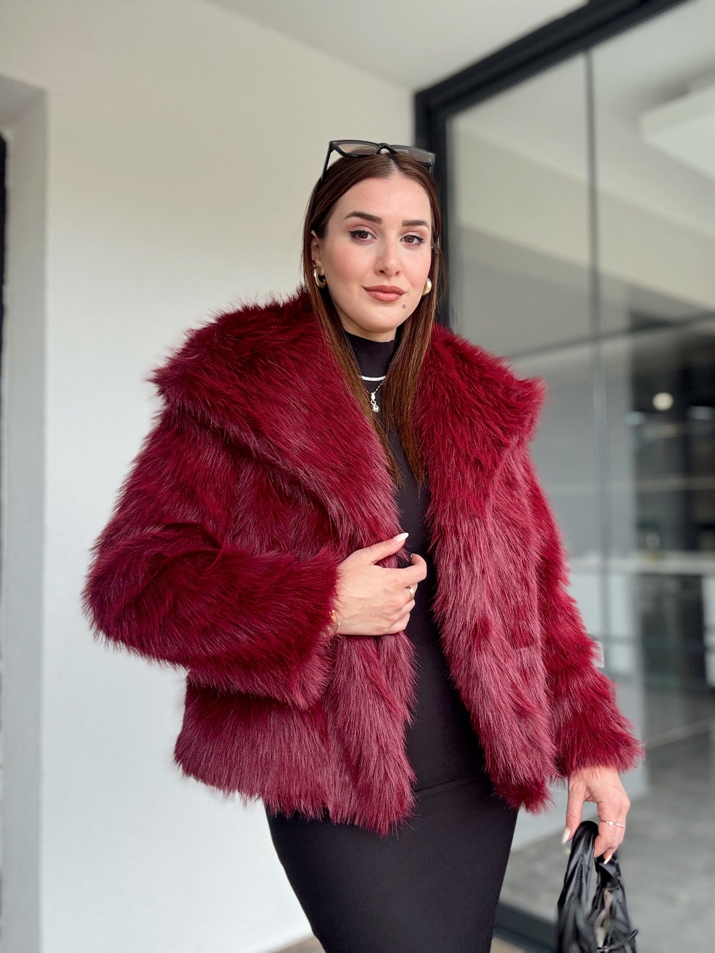 Geniş yaka astarlı kürklü mont-BORDO